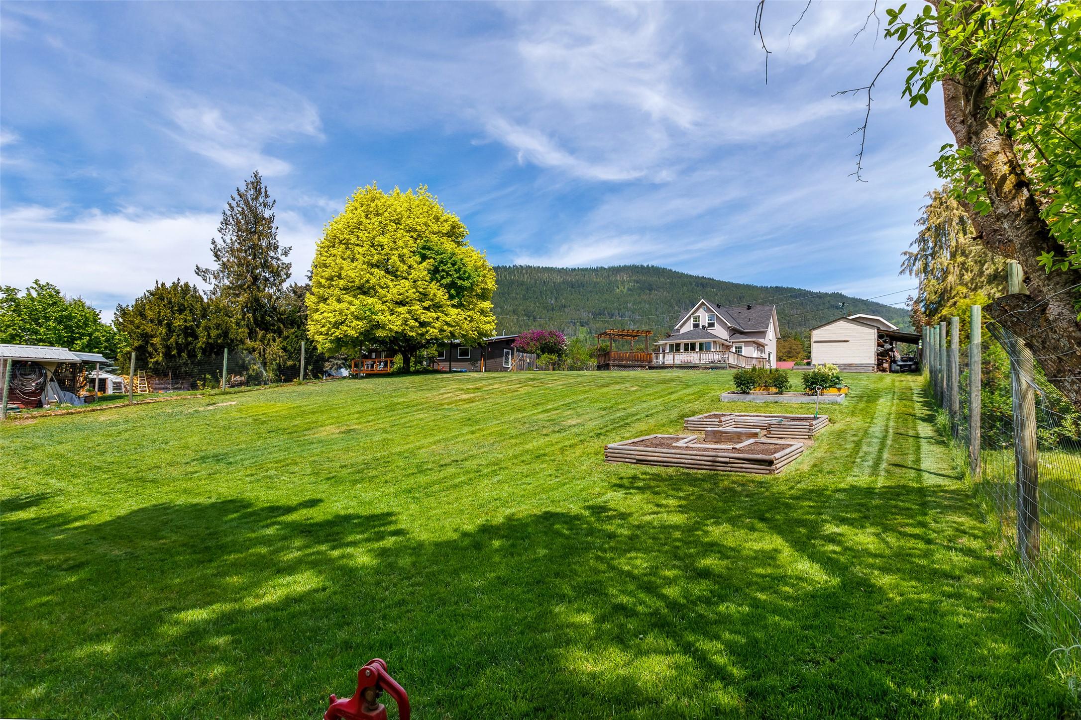 3609 Masuch Road, Creston, BC - Outdoor