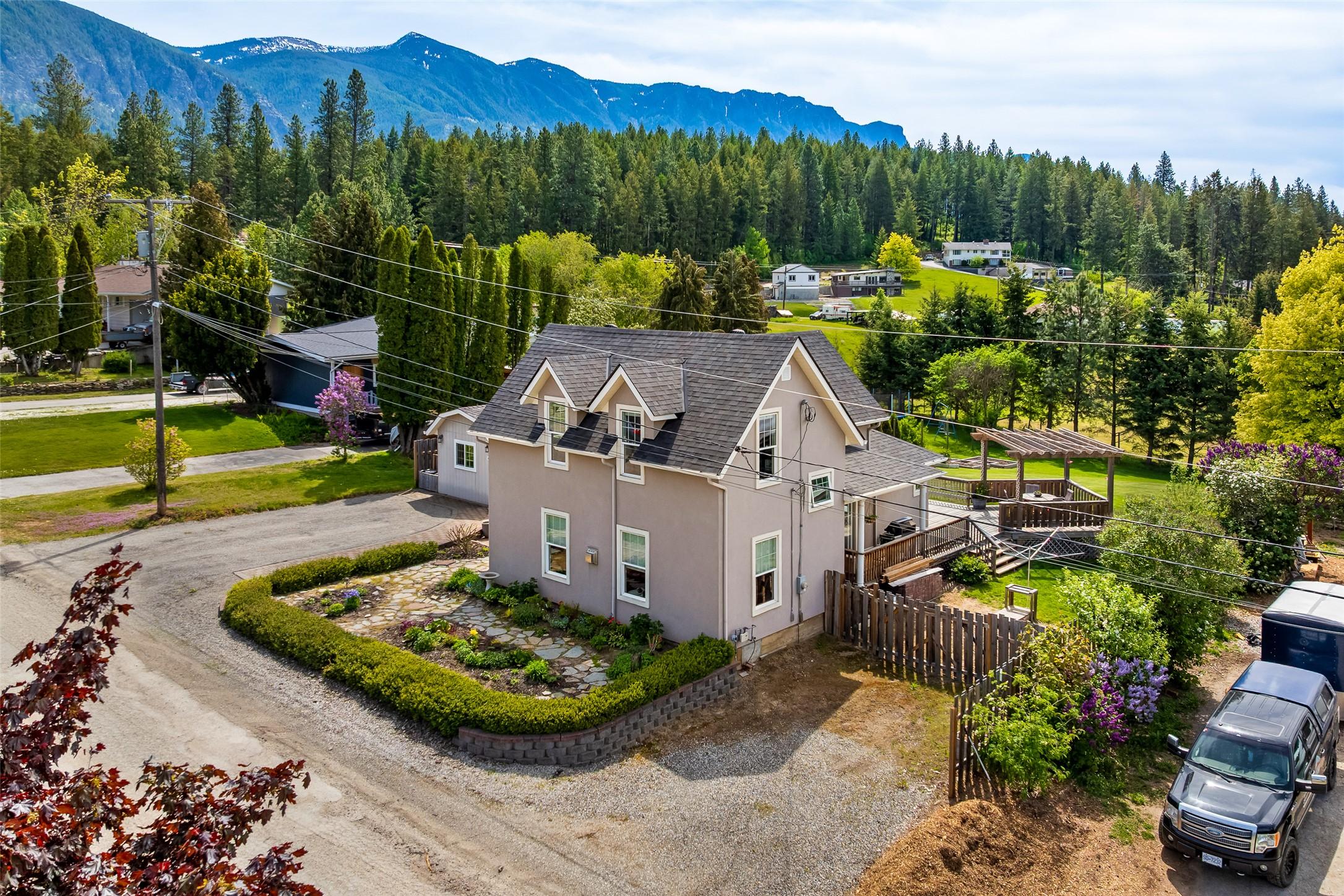 3609 Masuch Road, Creston, BC - Outdoor