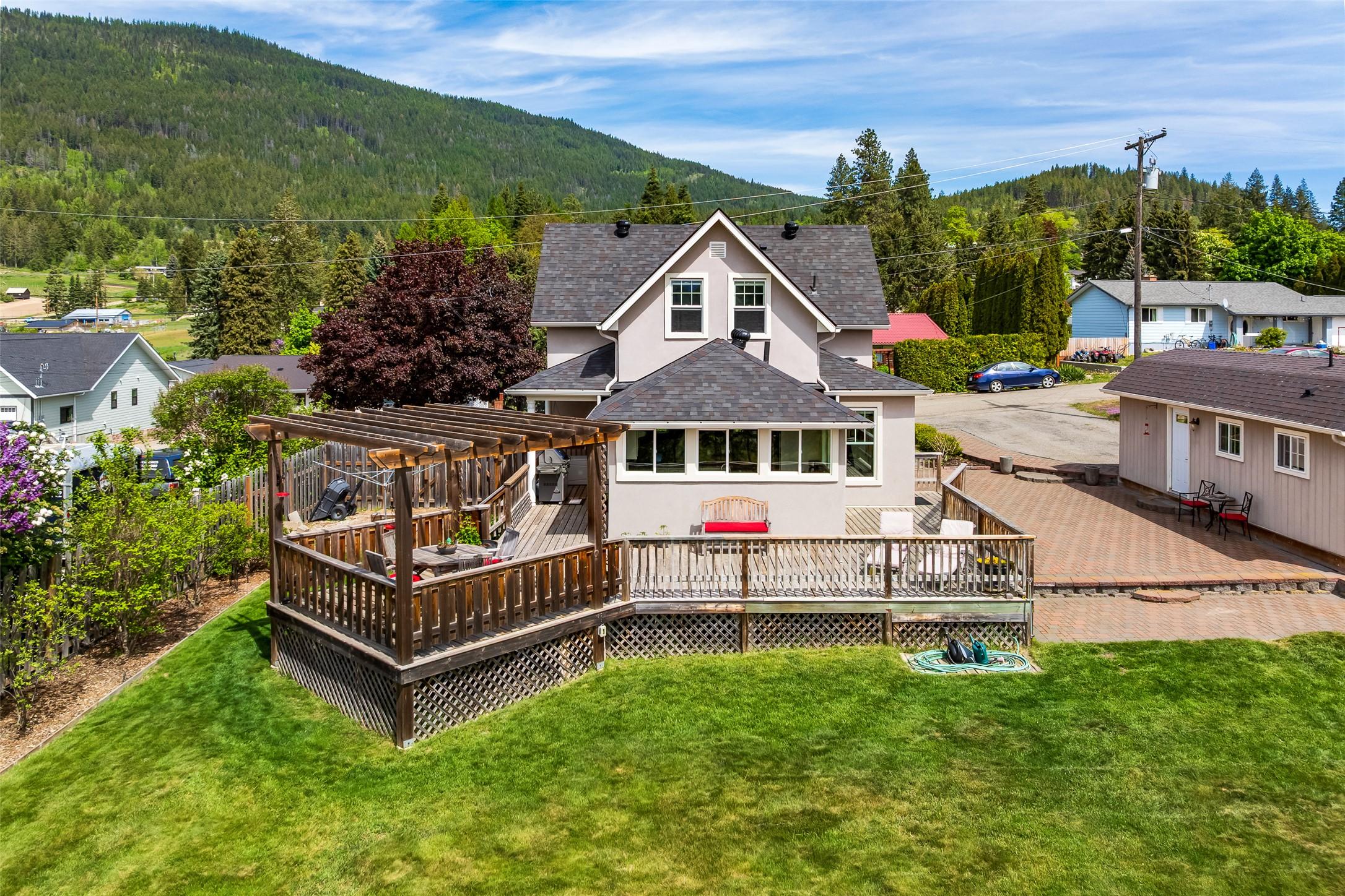 3609 Masuch Road, Creston, BC - Outdoor With Deck Patio Veranda