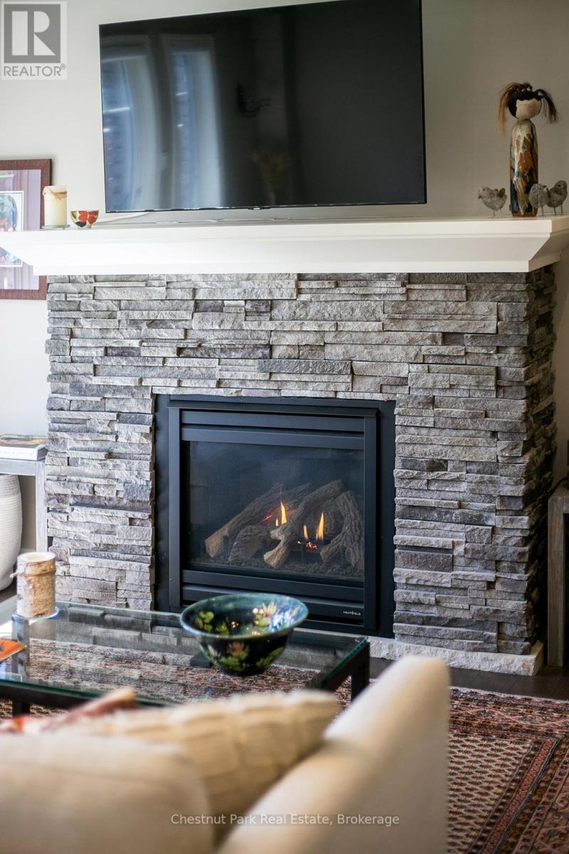 Gas Fireplace - 54 Conservation Way, Collingwood, ON - Indoor Photo Showing Living Room With Fireplace