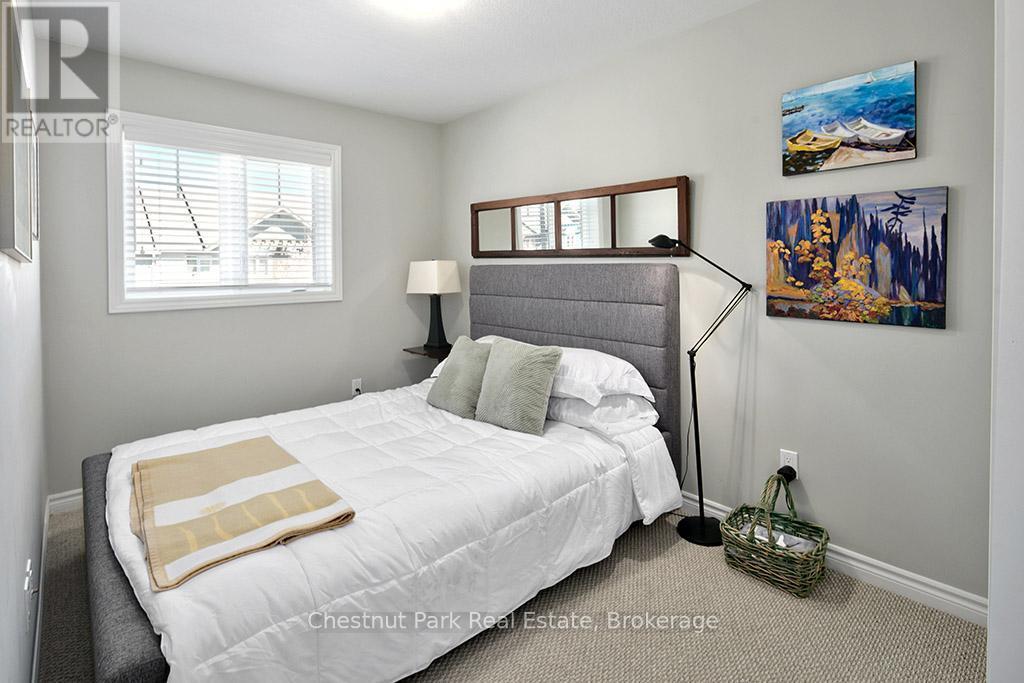Bedroom 1 - 54 Conservation Way, Collingwood, ON - Indoor Photo Showing Bedroom
