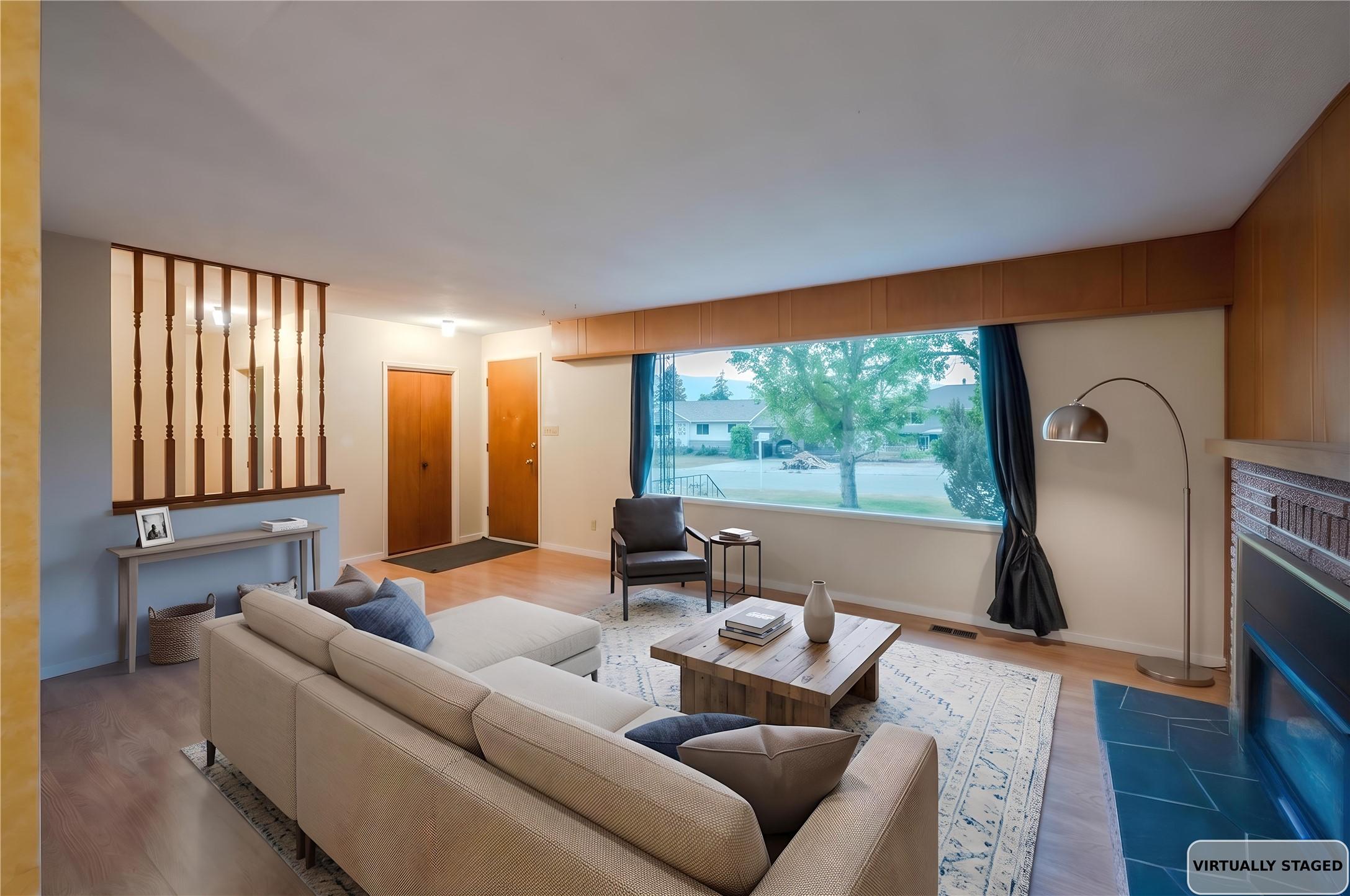 132 Secrest Place, Penticton, BC - Indoor Photo Showing Living Room