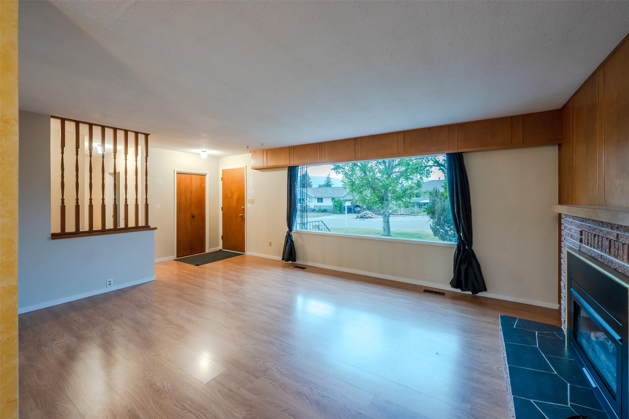 132 Secrest Place, Penticton, BC - Indoor Photo Showing Other Room With Fireplace