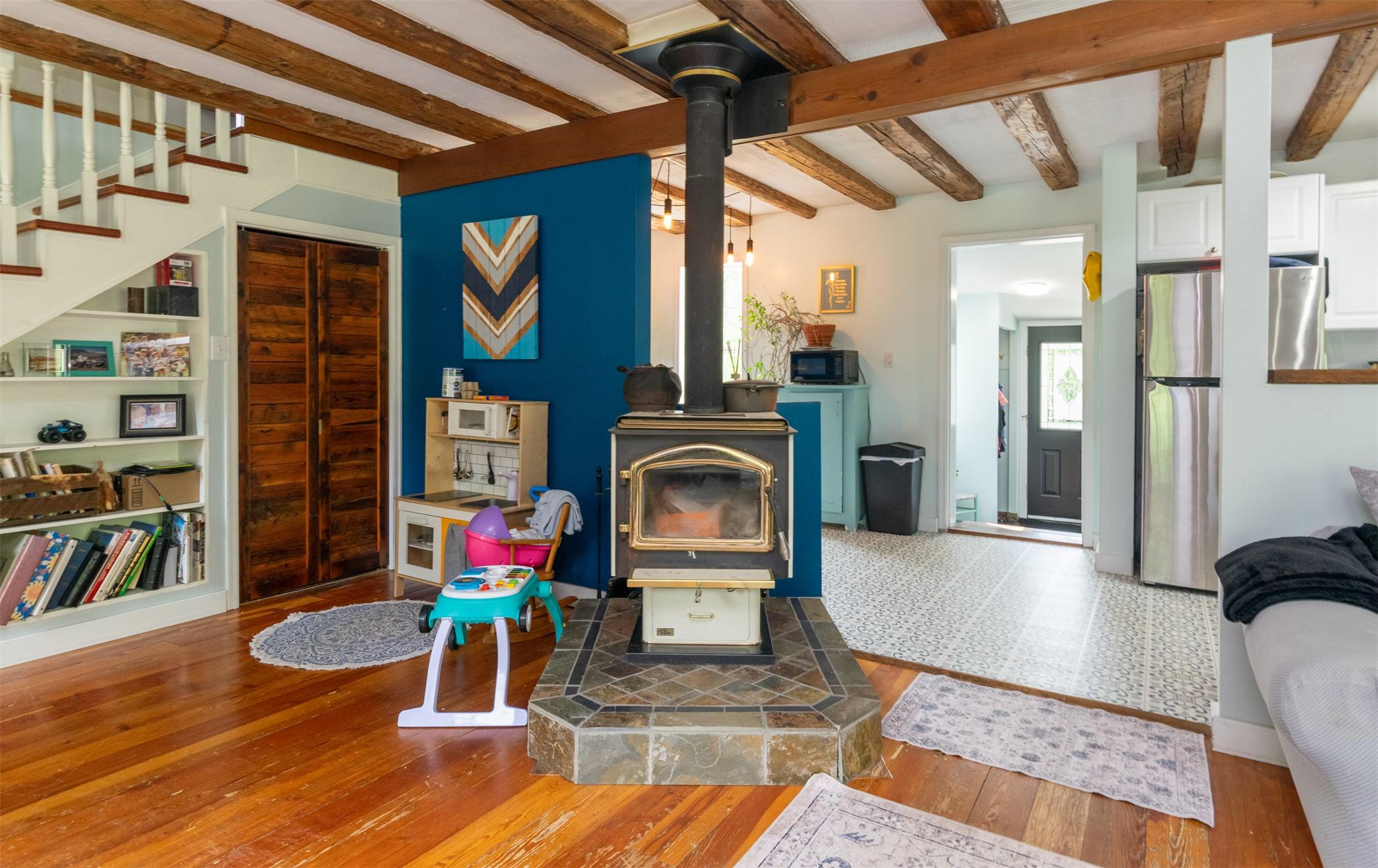 2904 Enderby Mabel Lake Road, Enderby, BC - Indoor With Fireplace