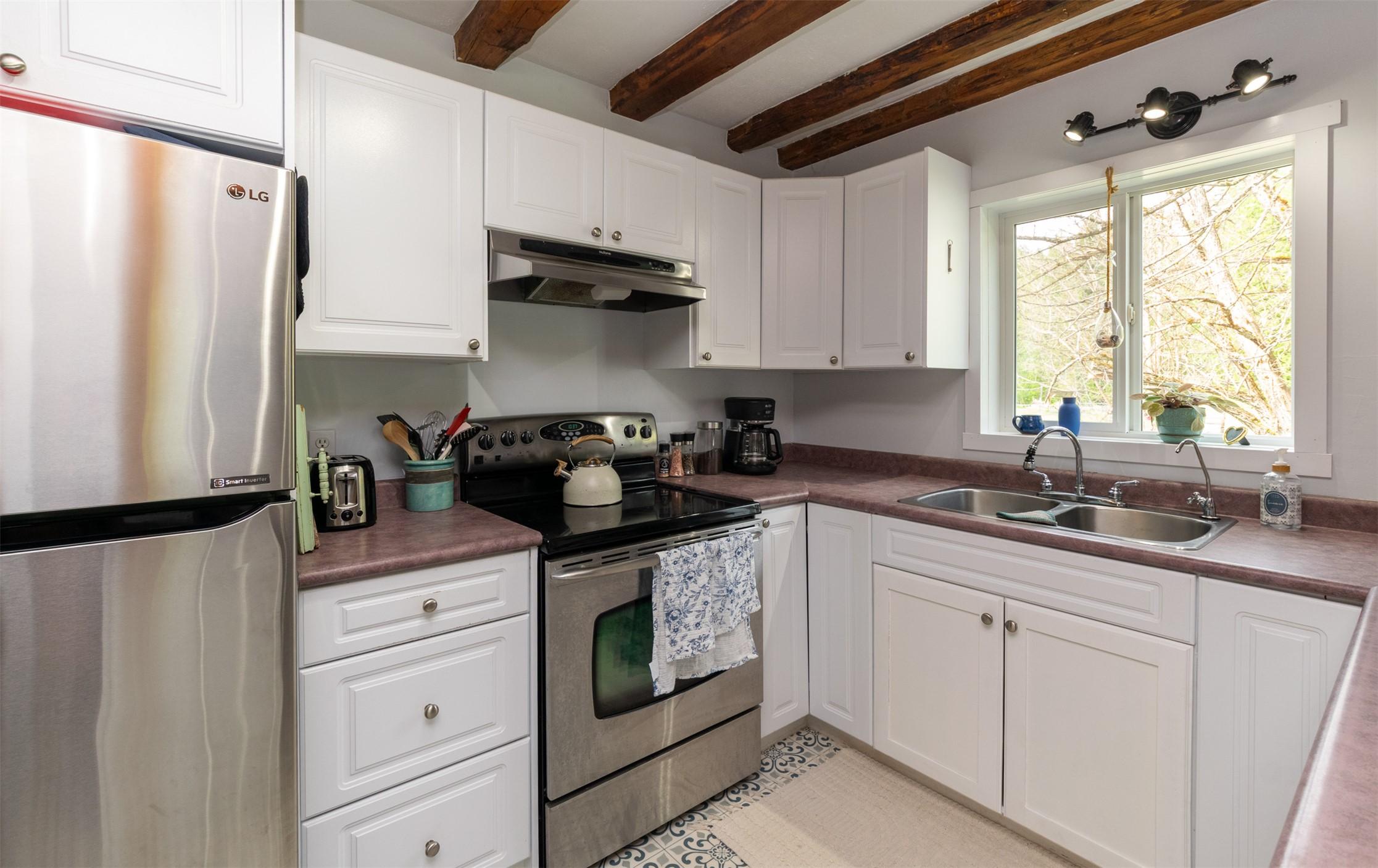 2904 Enderby Mabel Lake Road, Enderby, BC - Indoor Photo Showing Kitchen With Double Sink