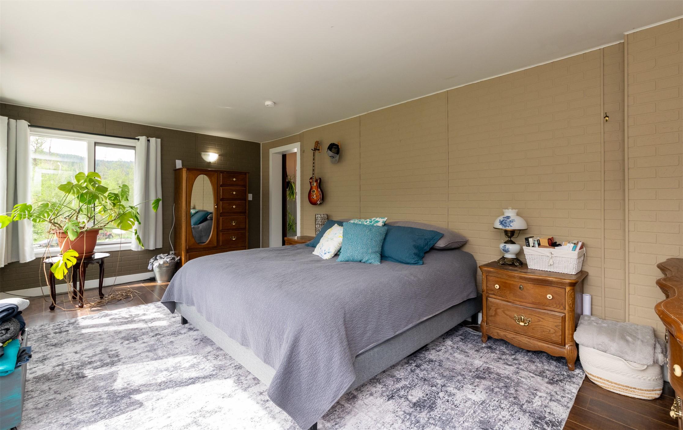 2904 Enderby Mabel Lake Road, Enderby, BC - Indoor Photo Showing Bedroom
