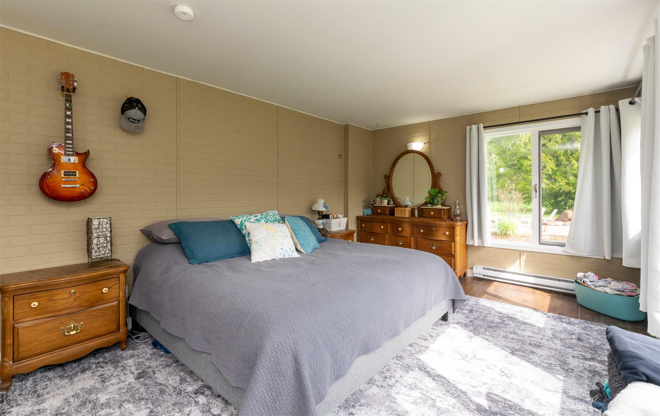 2904 Enderby Mabel Lake Road, Enderby, BC - Indoor Photo Showing Bedroom