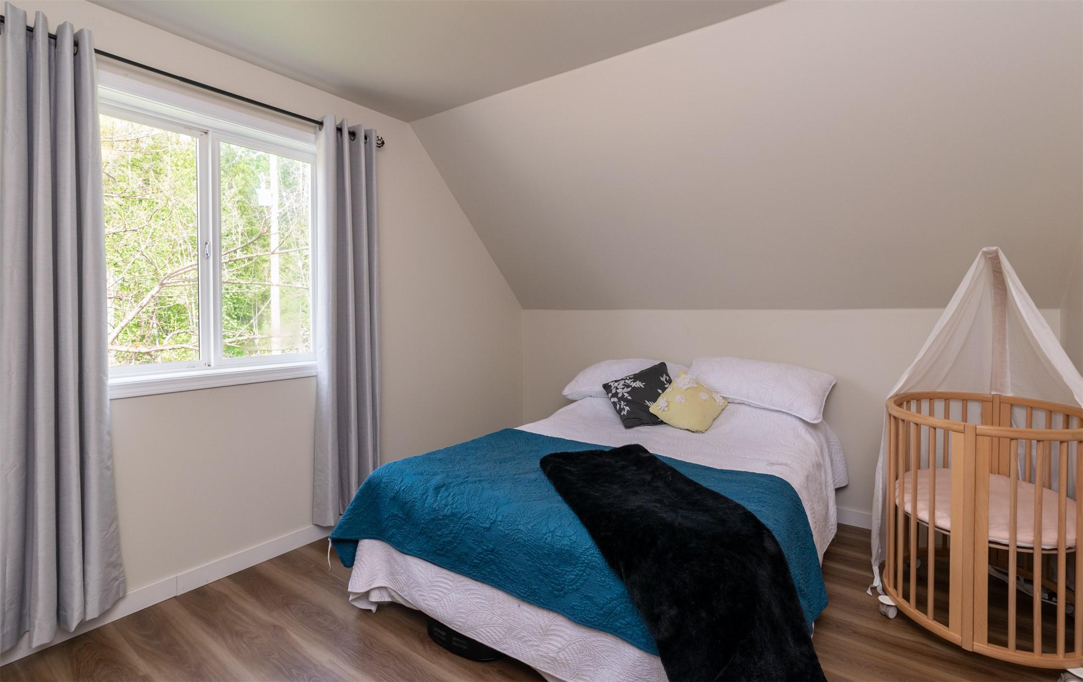 2904 Enderby Mabel Lake Road, Enderby, BC - Indoor Photo Showing Bedroom