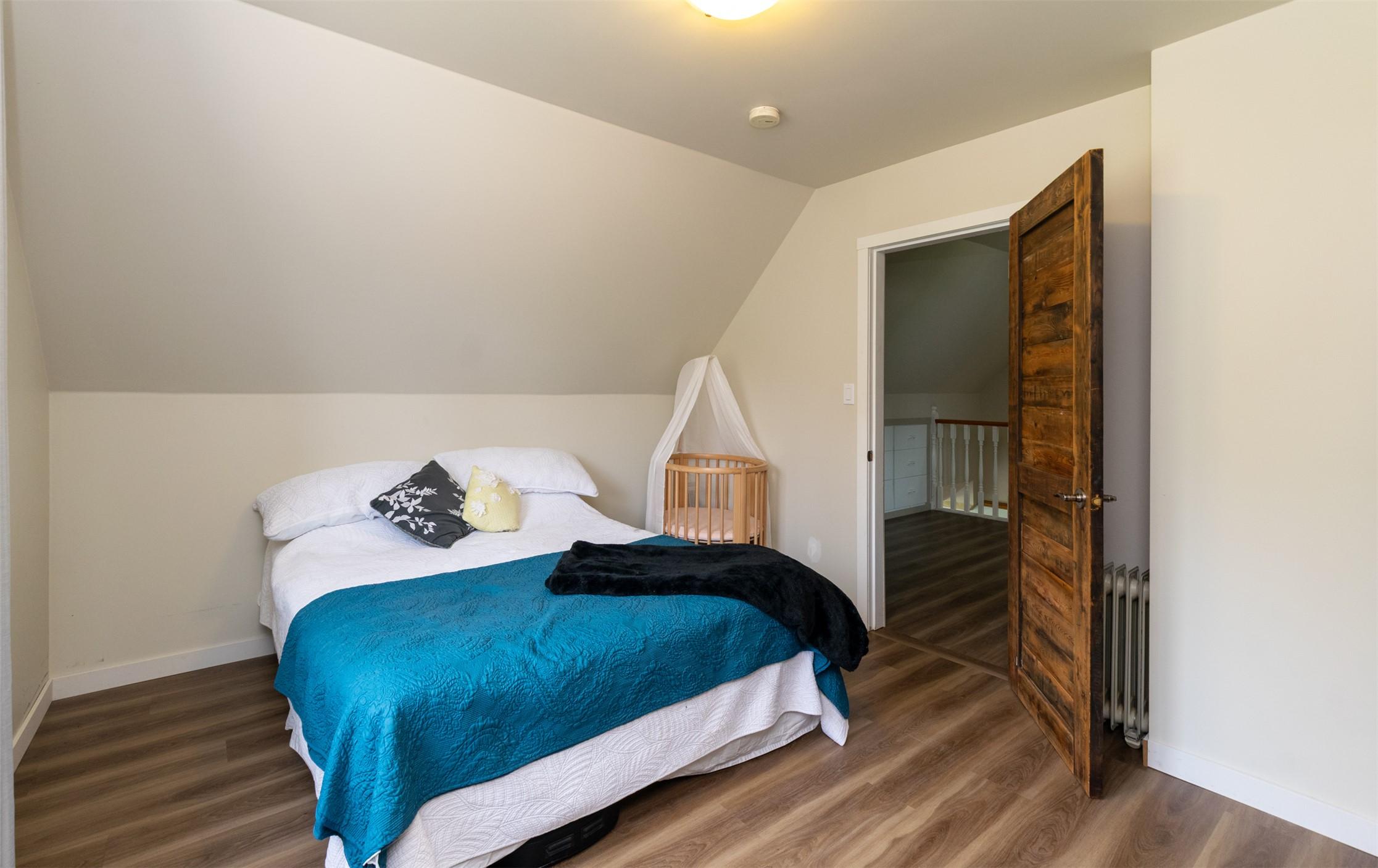2904 Enderby Mabel Lake Road, Enderby, BC - Indoor Photo Showing Bedroom