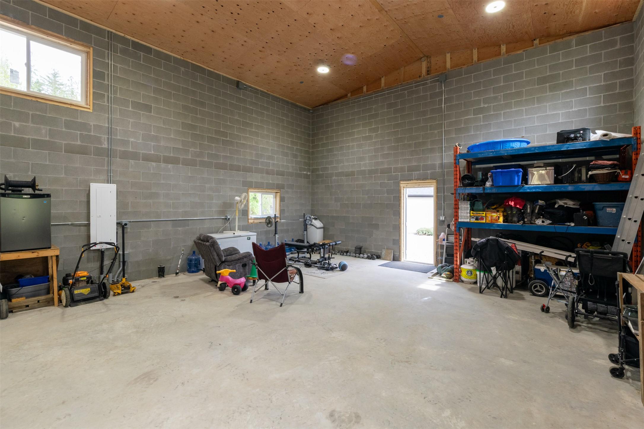 2904 Enderby Mabel Lake Road, Enderby, BC - Indoor