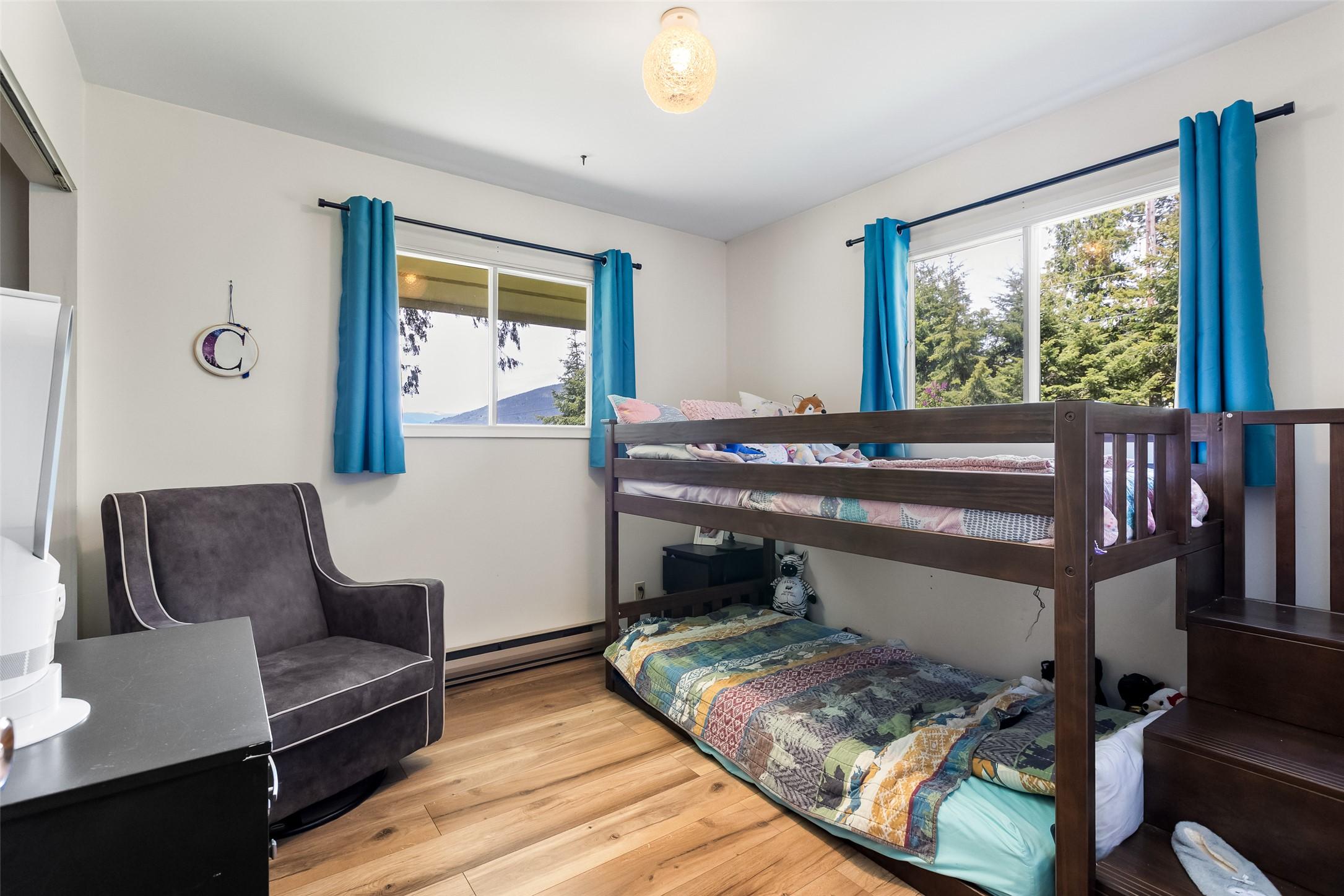 3988 Samuelson Road, Canyon, BC - Indoor Photo Showing Bedroom