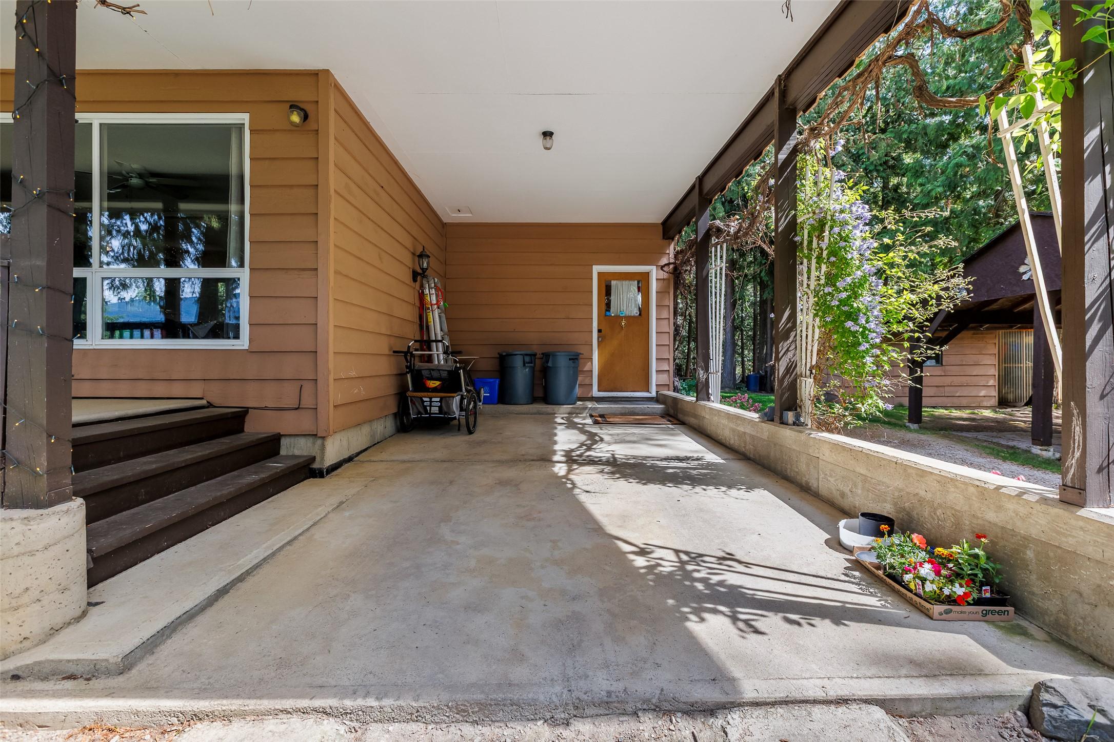 3988 Samuelson Road, Canyon, BC - With Exterior