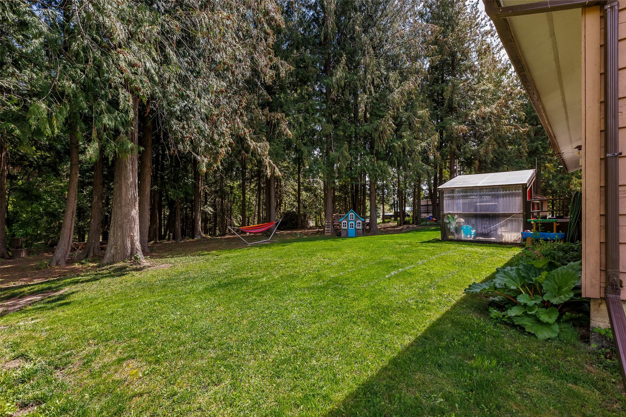 3988 Samuelson Road, Canyon, BC - Outdoor