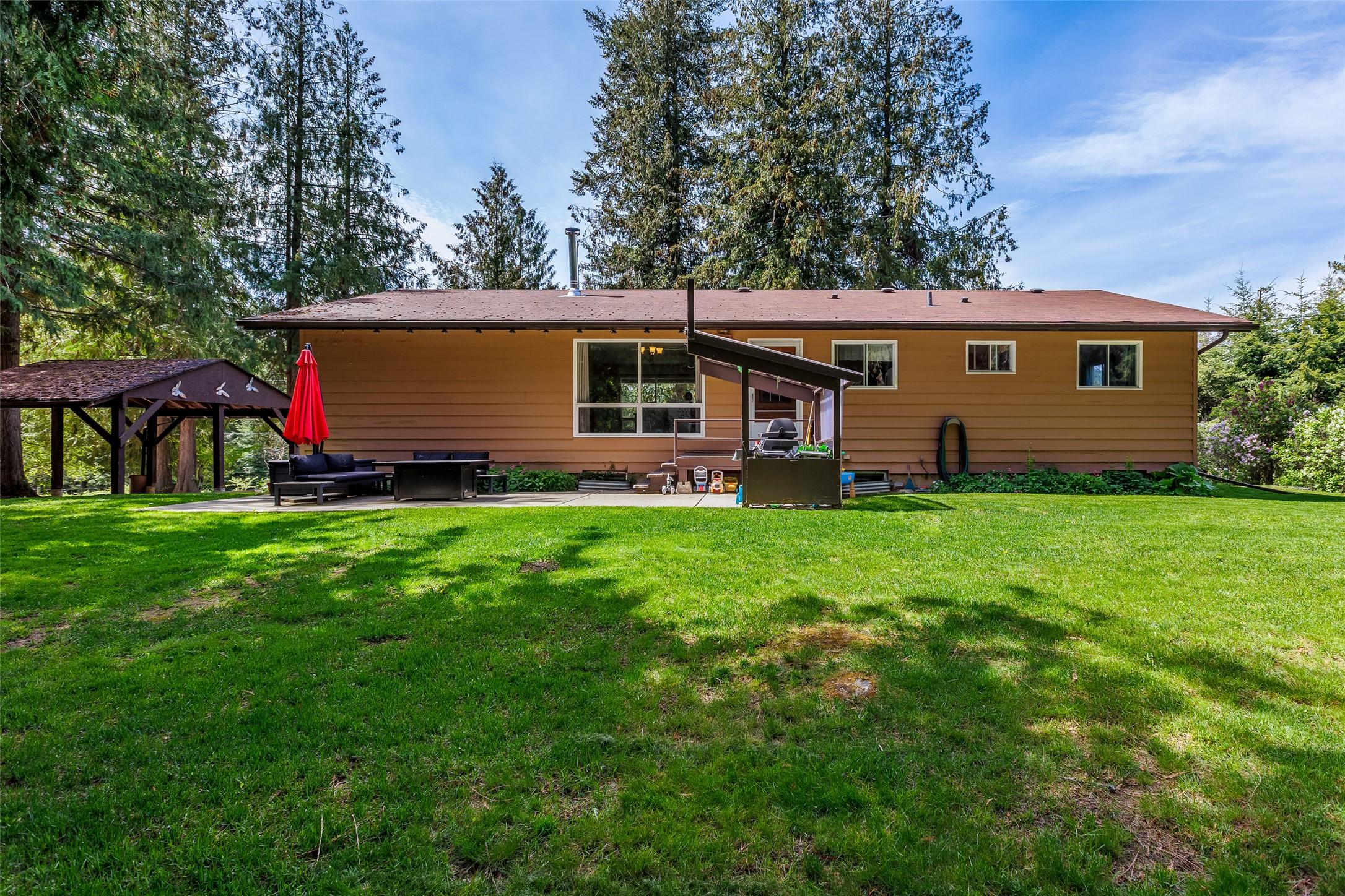 3988 Samuelson Road, Canyon, BC - Outdoor
