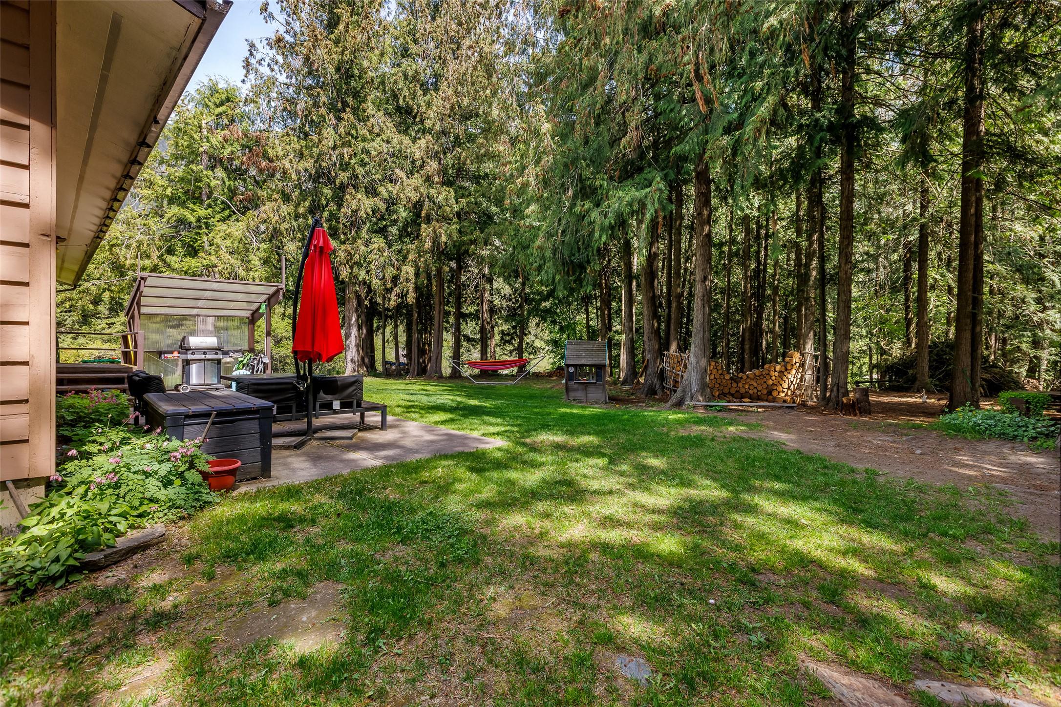 3988 Samuelson Road, Canyon, BC - Outdoor