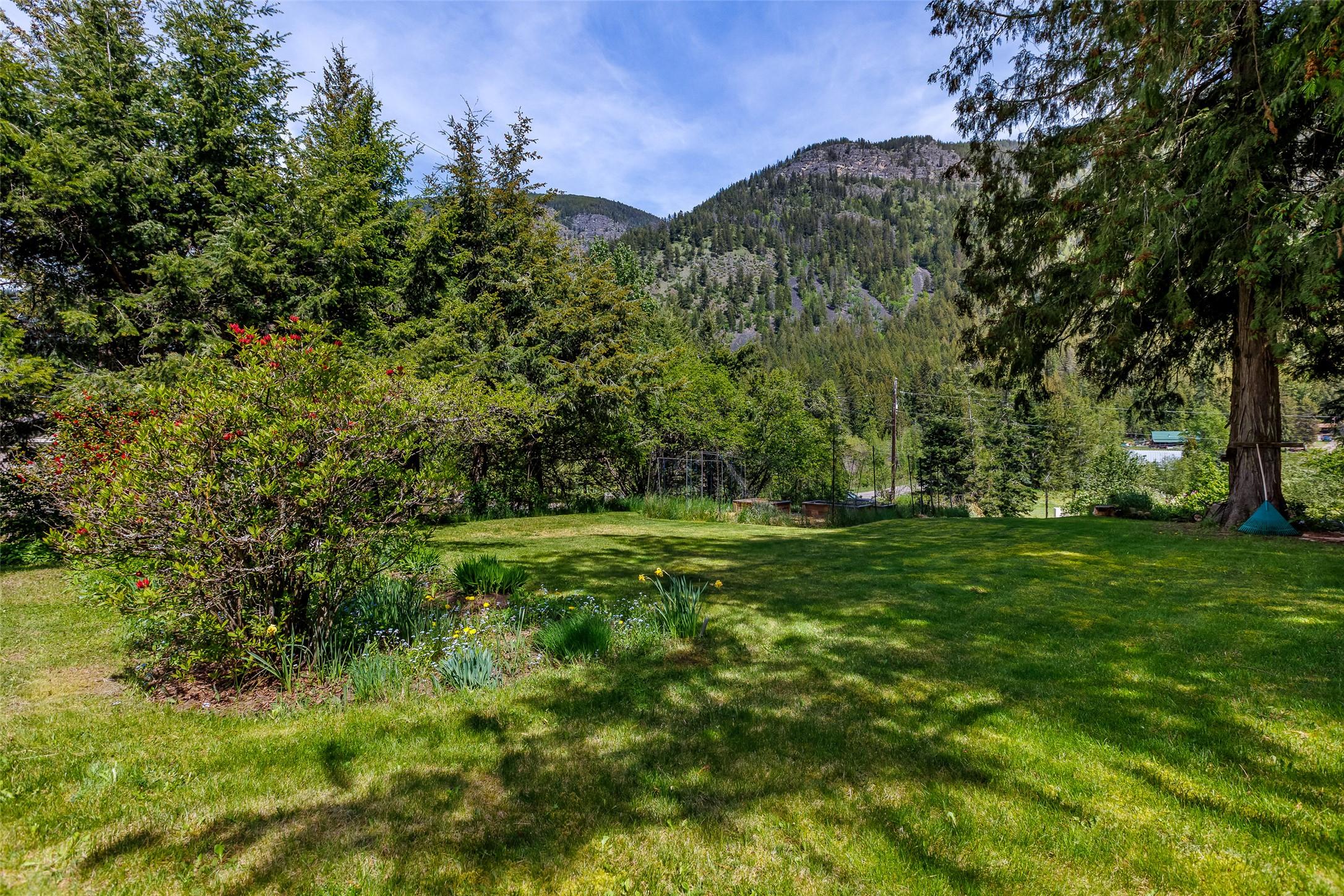 3988 Samuelson Road, Canyon, BC - Outdoor