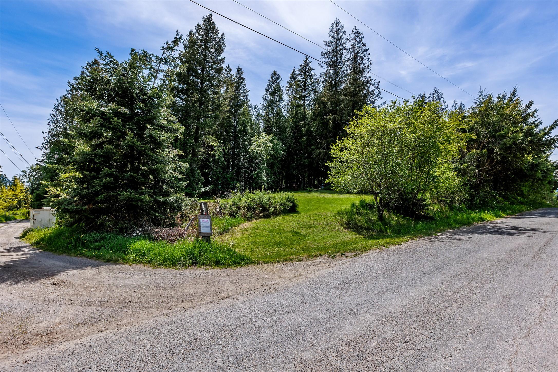 3988 Samuelson Road, Canyon, BC - Outdoor