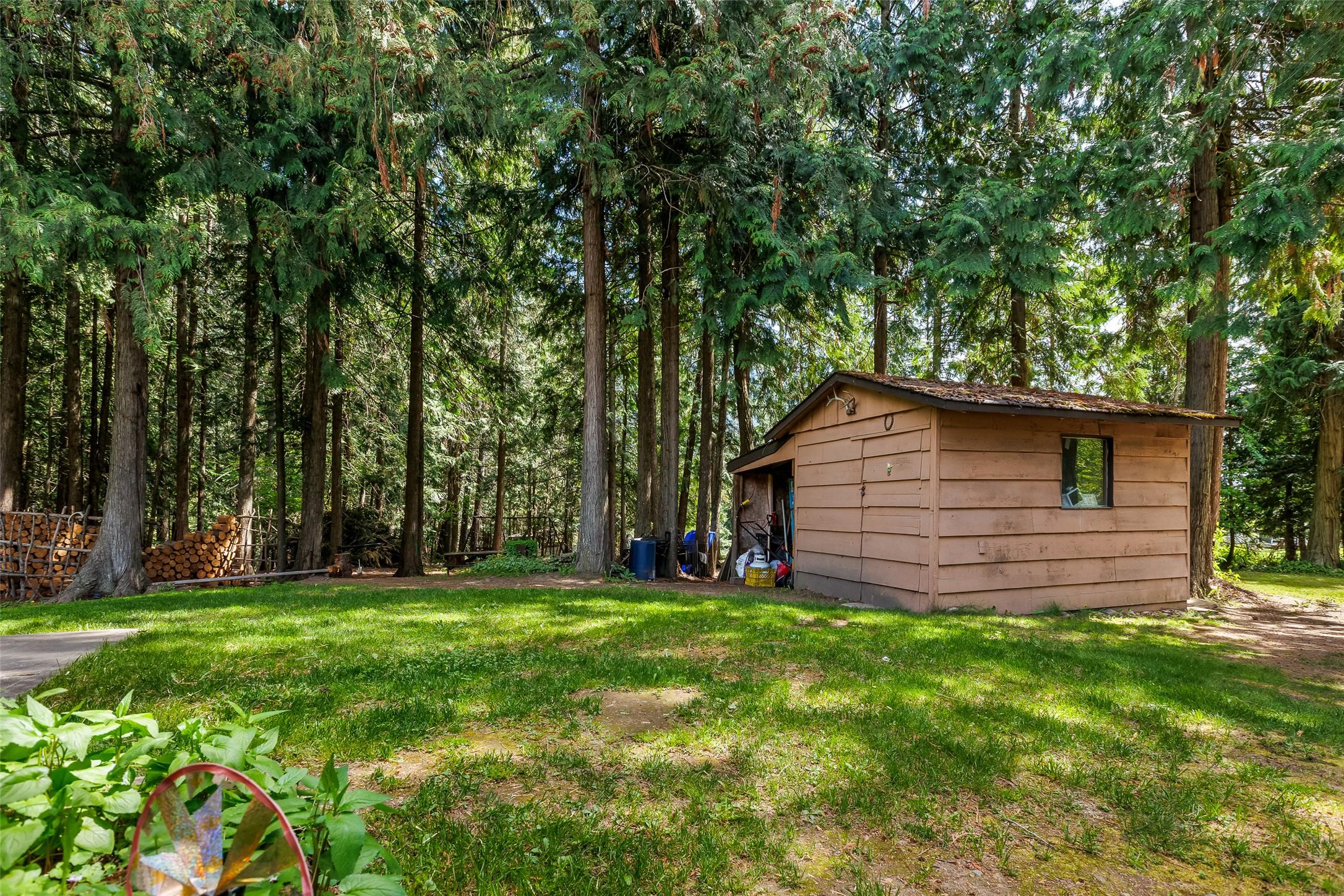 3988 Samuelson Road, Canyon, BC - Outdoor