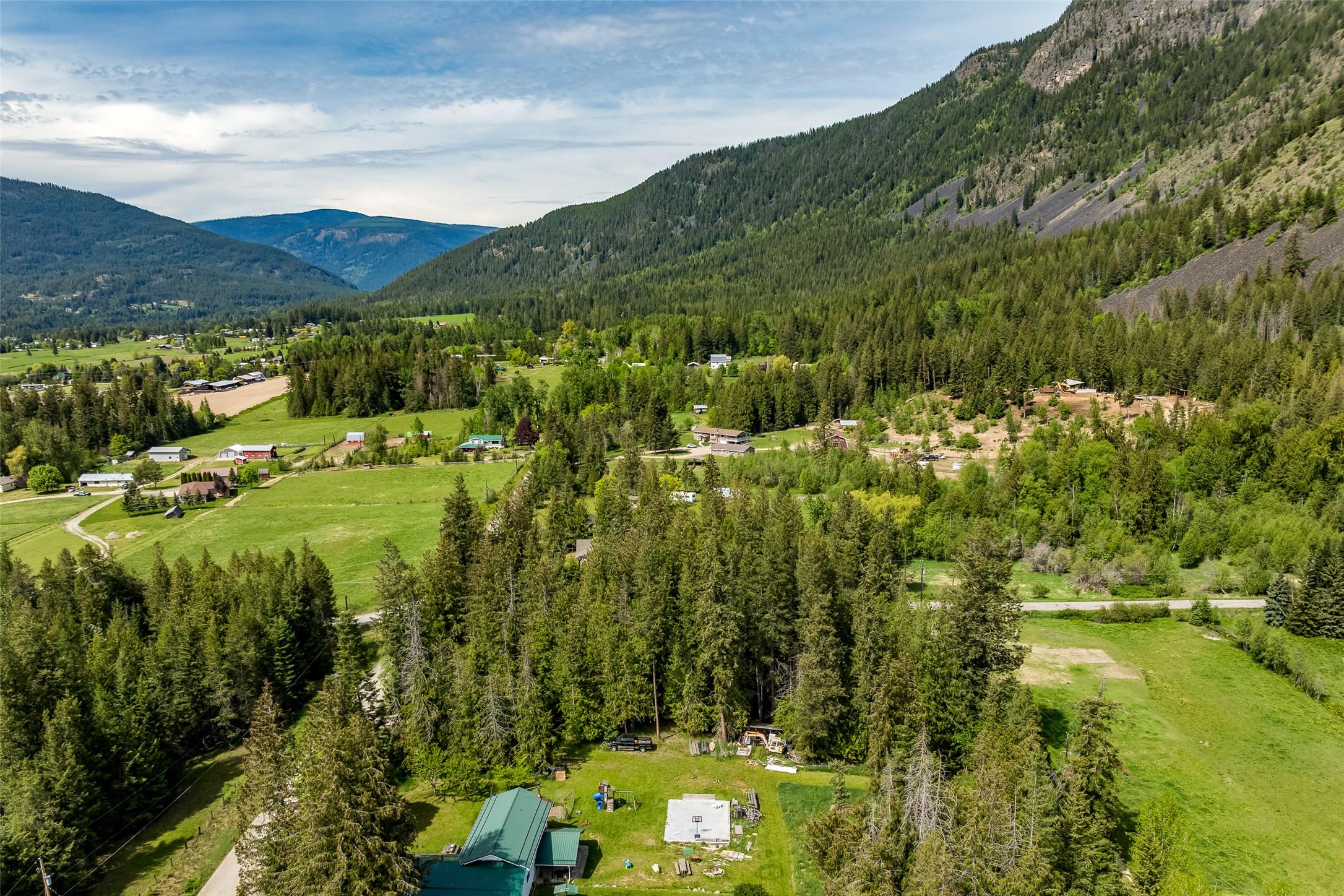 3988 Samuelson Road, Canyon, BC - Outdoor With View