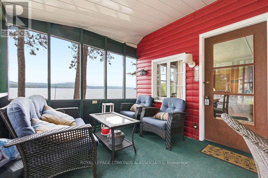 544 Rocky Point Lane, Deep River, ON - With Exterior
