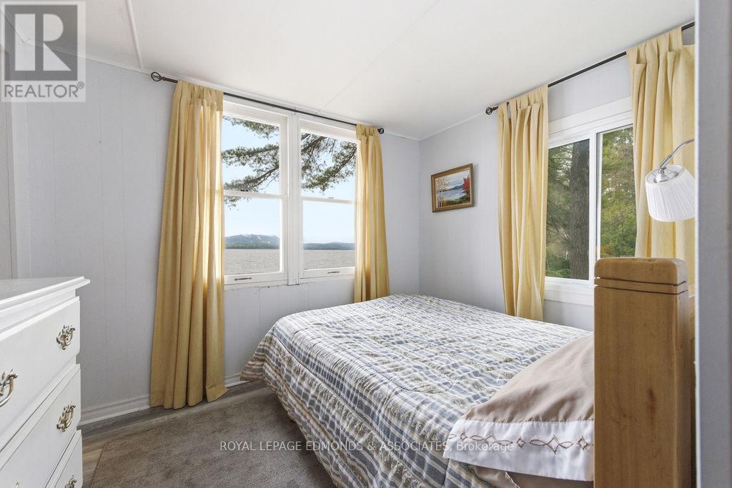 544 Rocky Point Lane, Deep River, ON - Indoor Photo Showing Bedroom