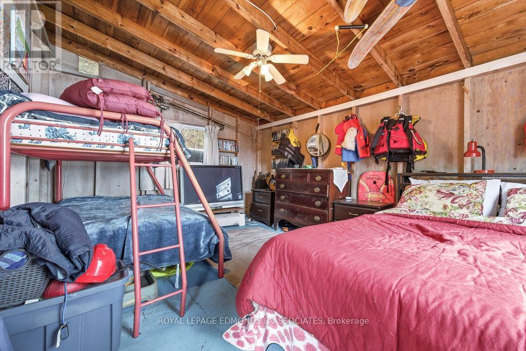 544 Rocky Point Lane, Deep River, ON - Indoor Photo Showing Bedroom