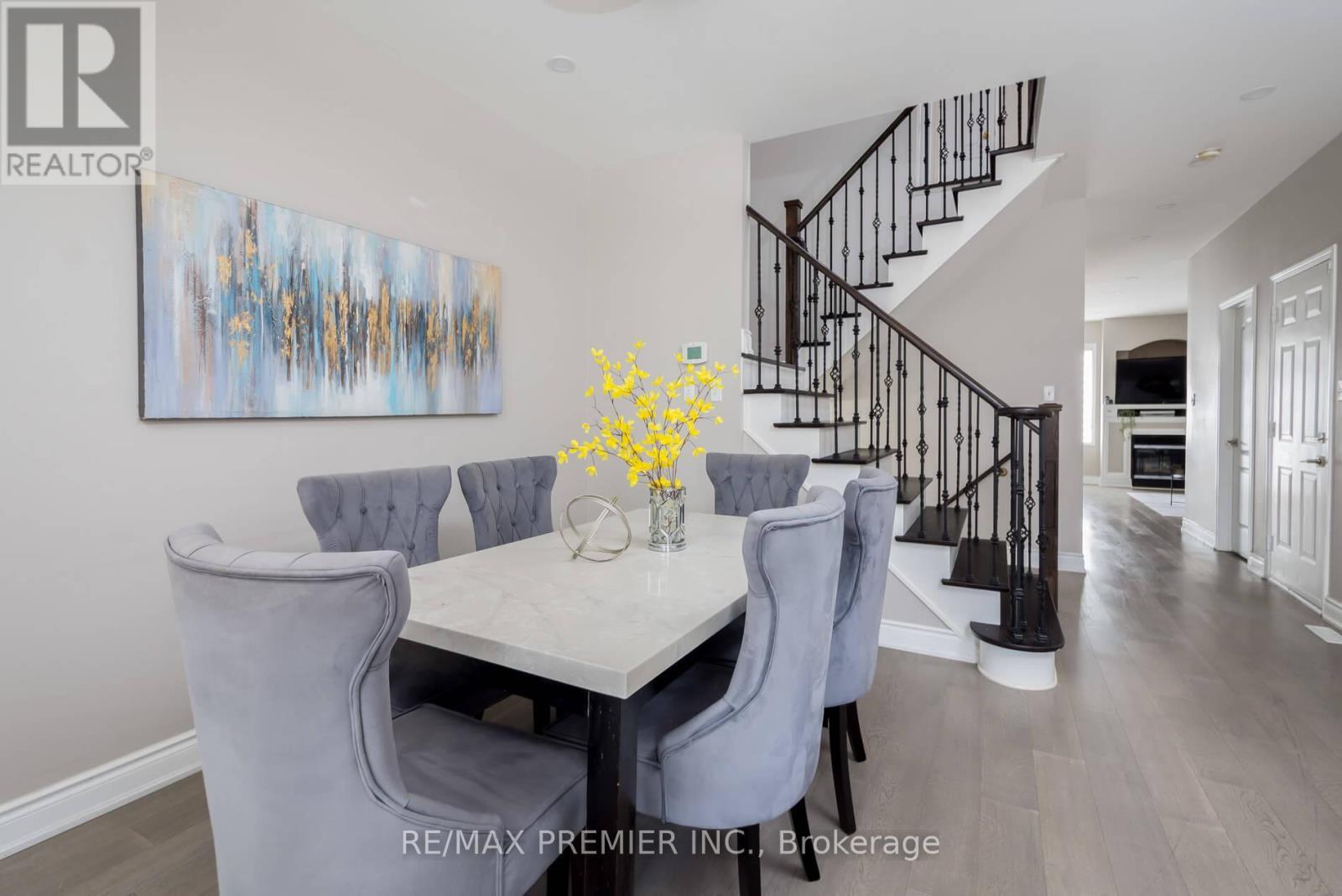 140 Dolce Crescent, Vaughan, ON - Indoor Photo Showing Dining Room