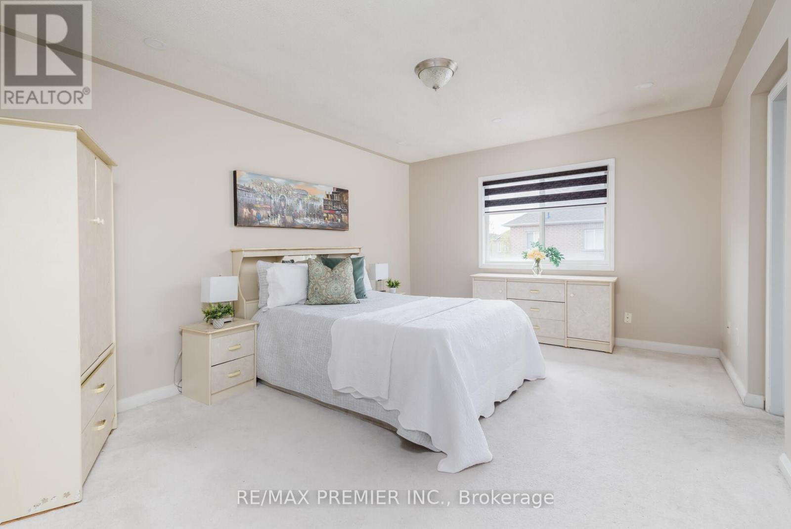 140 Dolce Crescent, Vaughan, ON - Indoor Photo Showing Bedroom