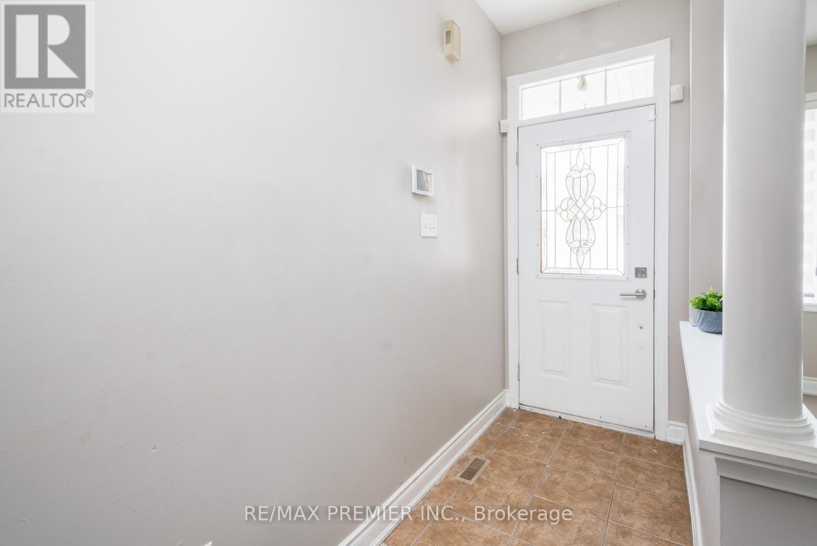140 Dolce Crescent, Vaughan, ON - Indoor Photo Showing Other Room