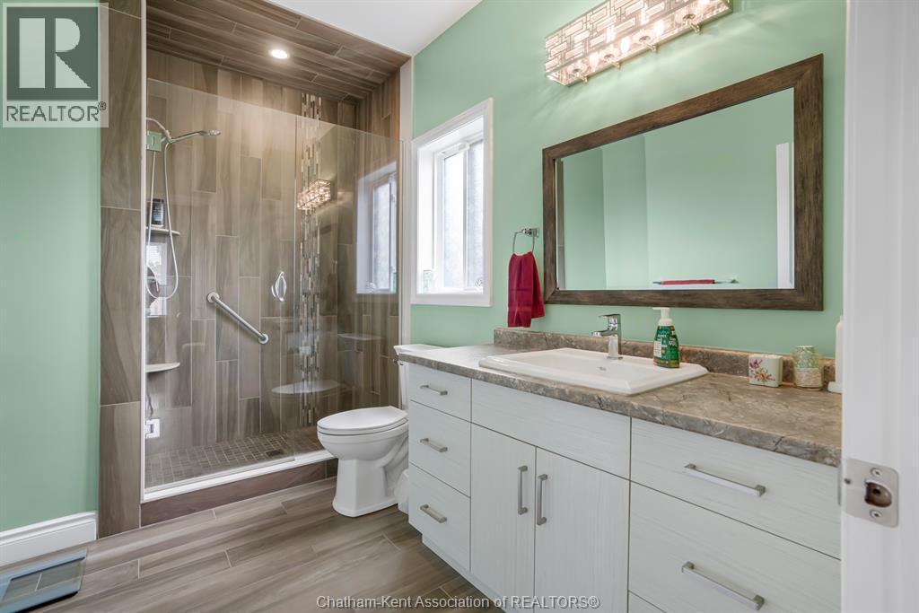 524 Eventide Place, Chatham, ON - Indoor Photo Showing Bathroom