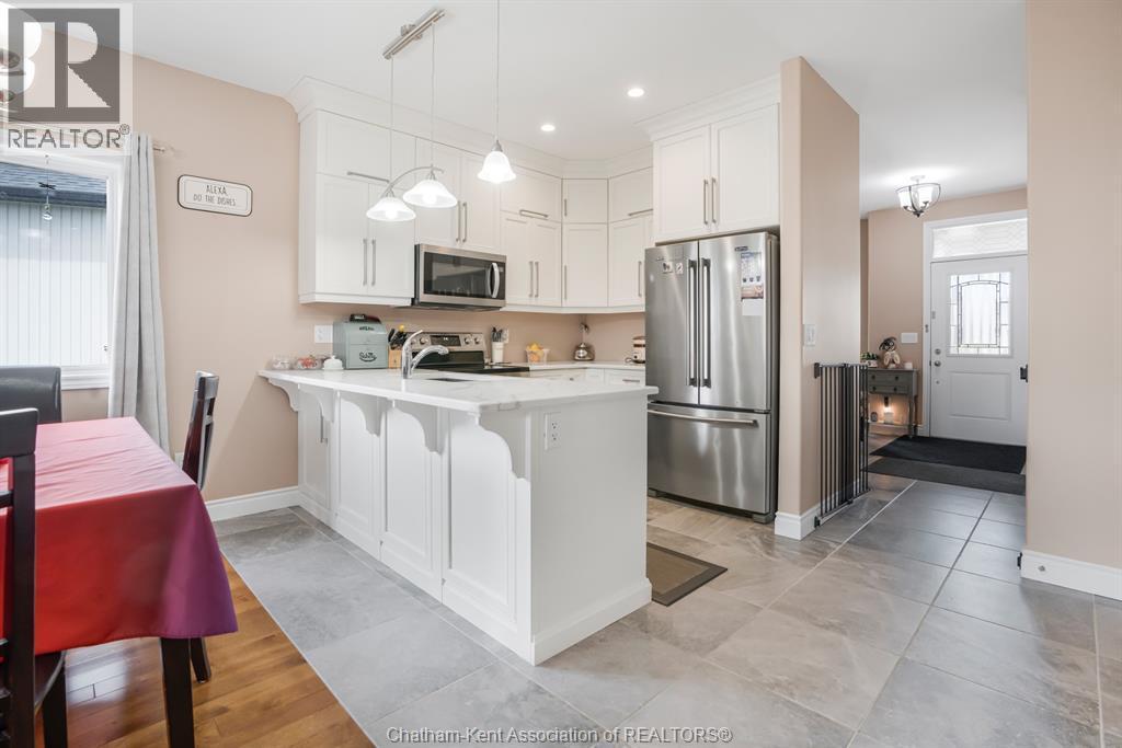 524 Eventide Place, Chatham, ON - Indoor Photo Showing Kitchen