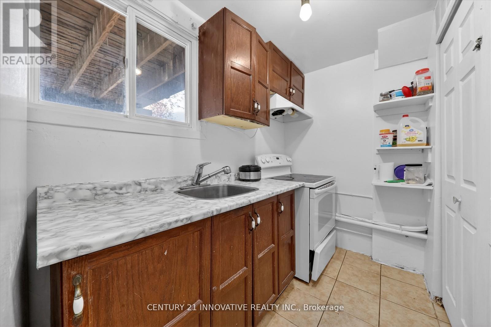 23 Northgate Boulevard, Brampton, ON - Indoor Photo Showing Kitchen