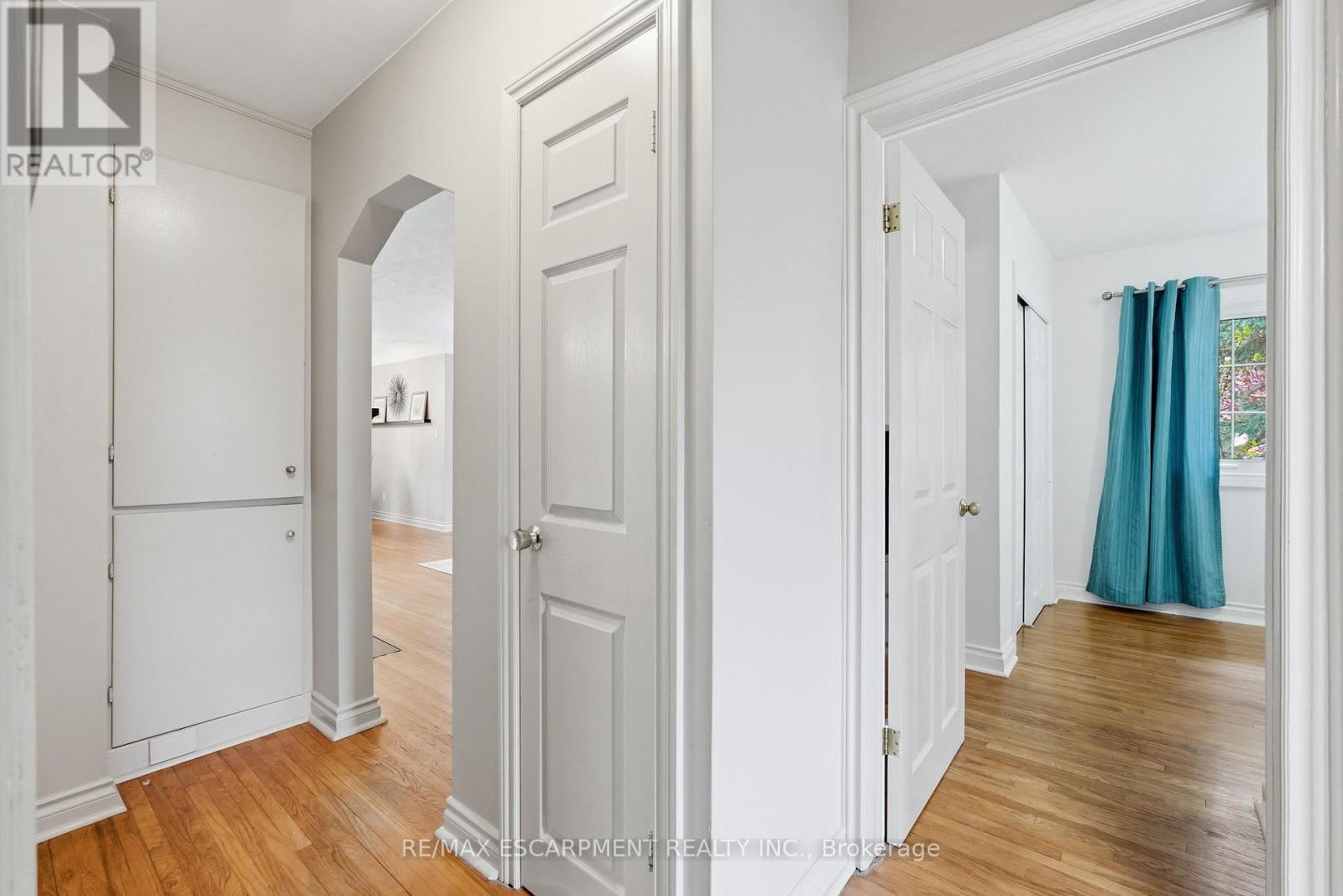 21 Brian Boulevard, Hamilton, ON - Indoor Photo Showing Other Room