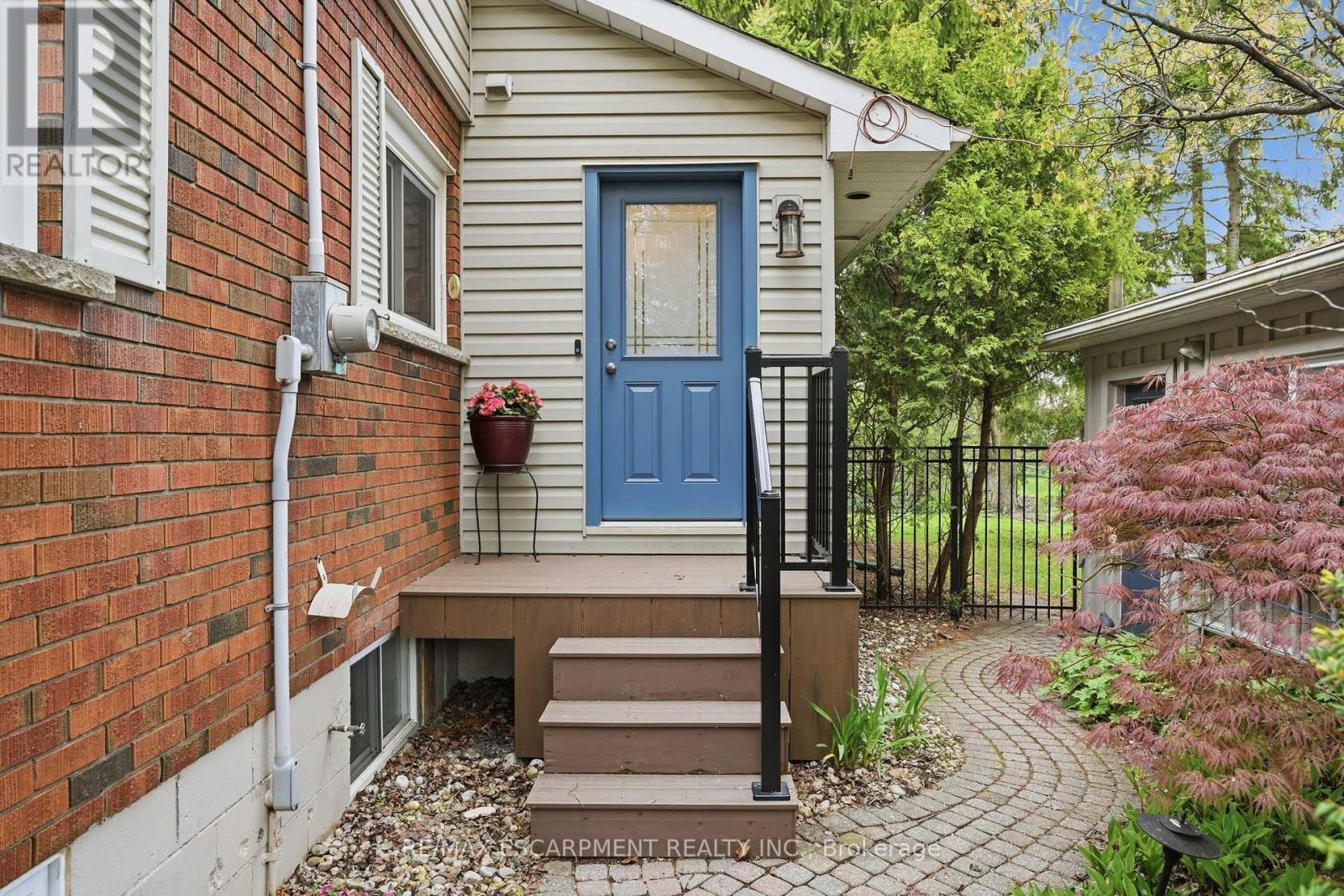 21 Brian Boulevard, Hamilton, ON - Outdoor With Exterior