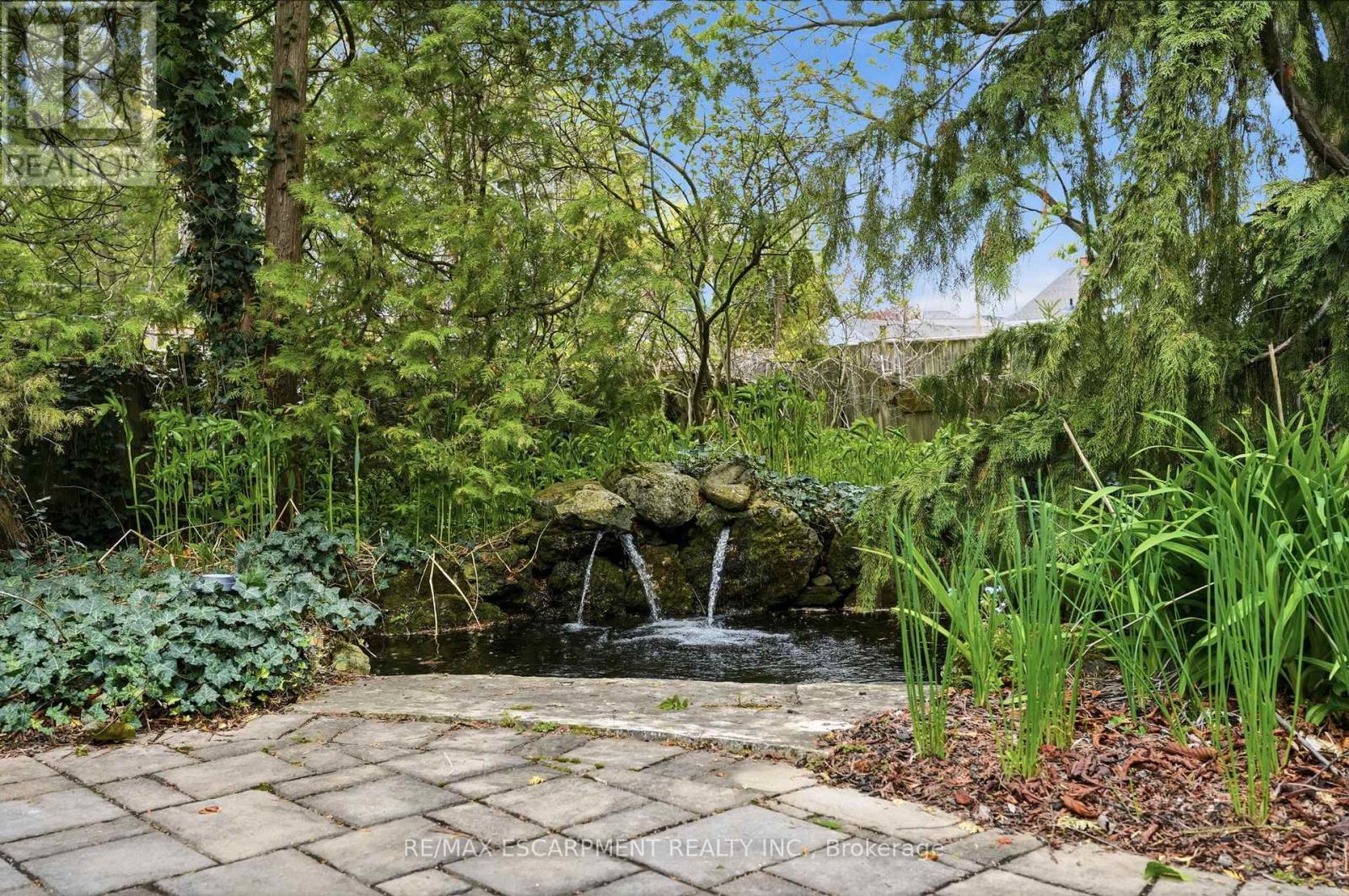 21 Brian Boulevard, Hamilton, ON - Outdoor