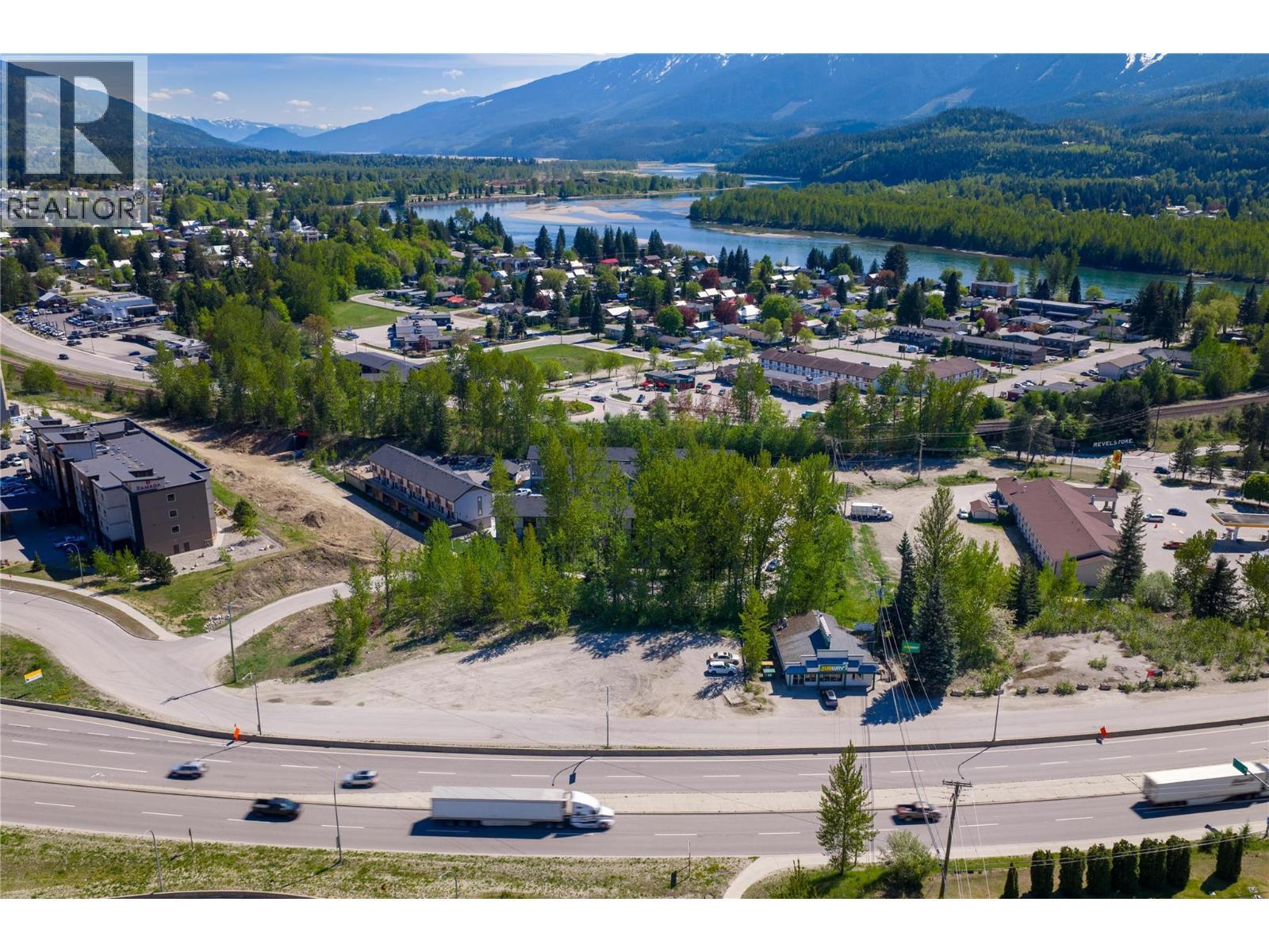 1792 Bend Frontage Road, Revelstoke, BC