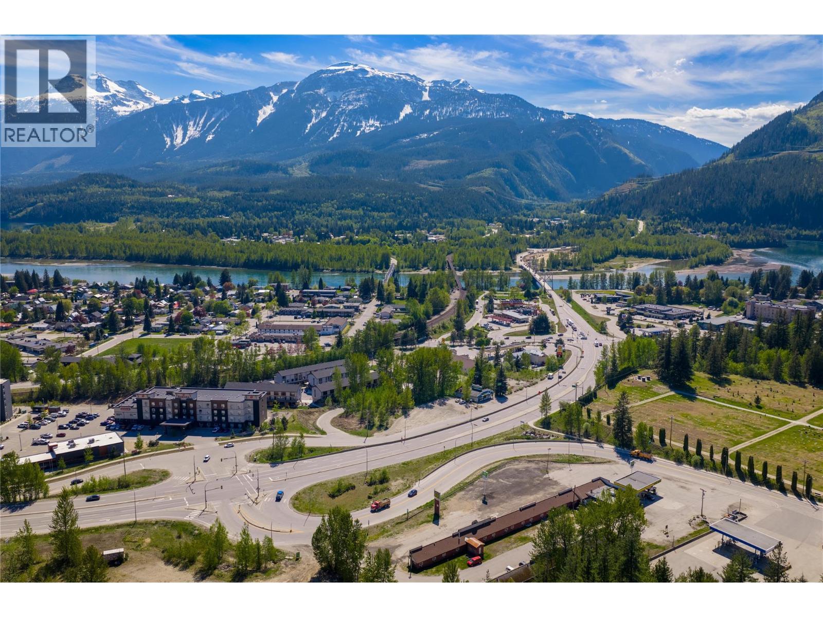 1792 Bend Frontage Road, Revelstoke, BC