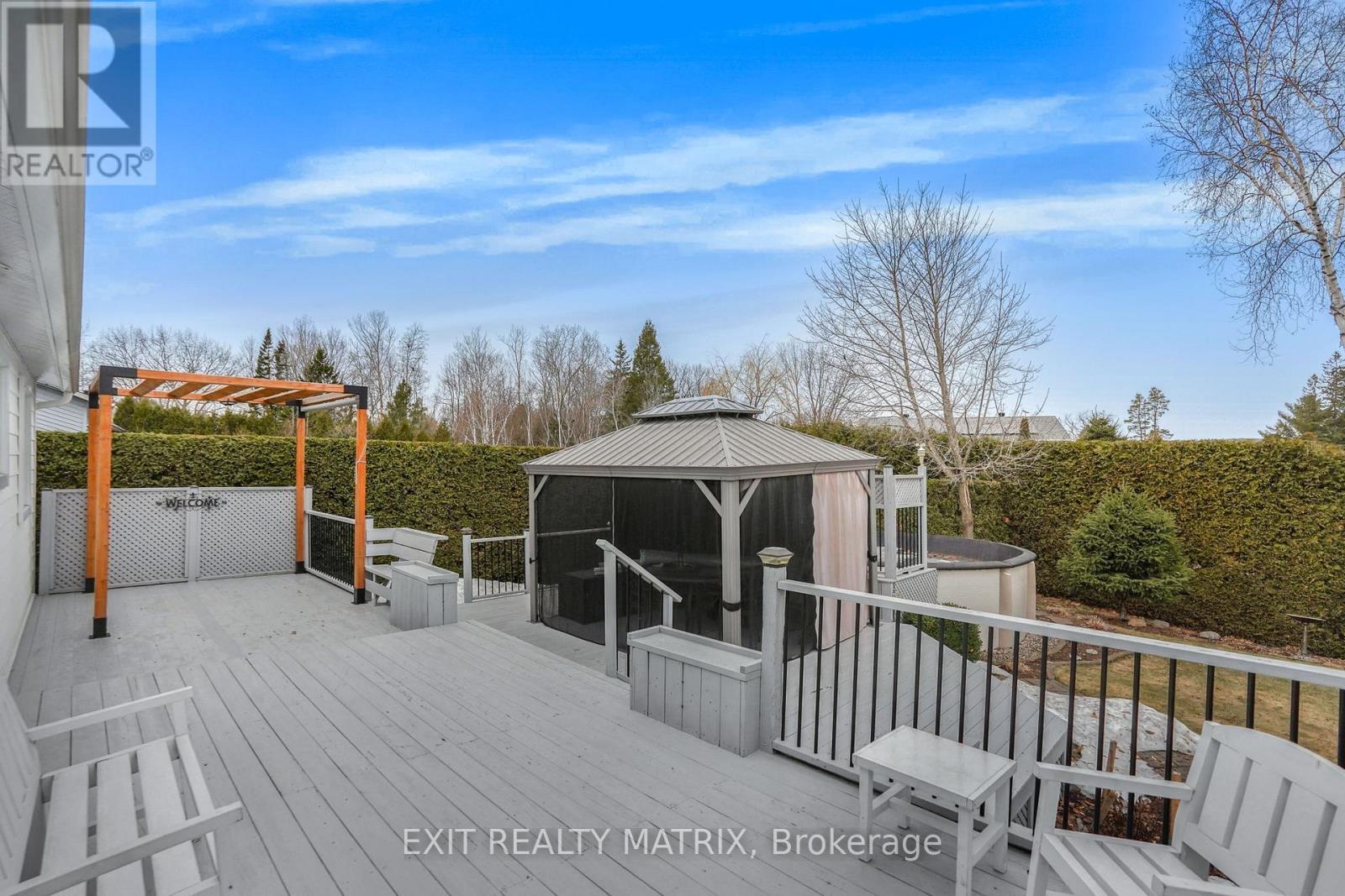 636 Front Road, Champlain, ON - Outdoor