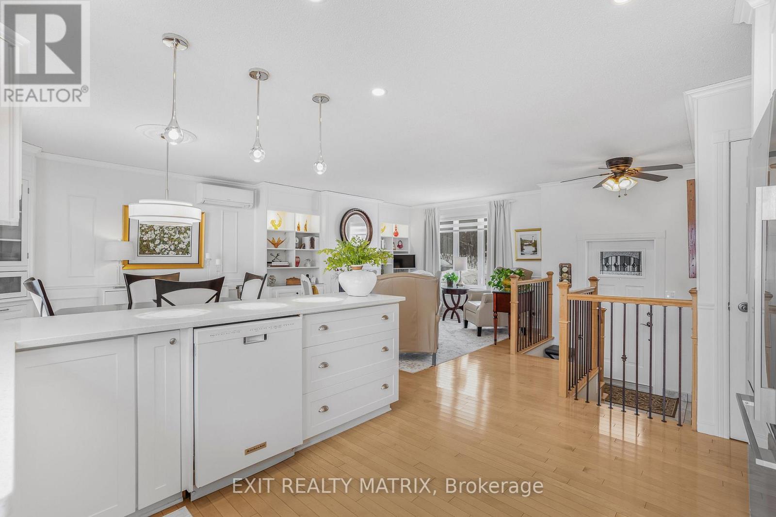 636 Front Road, Champlain, ON - Indoor Photo Showing Kitchen