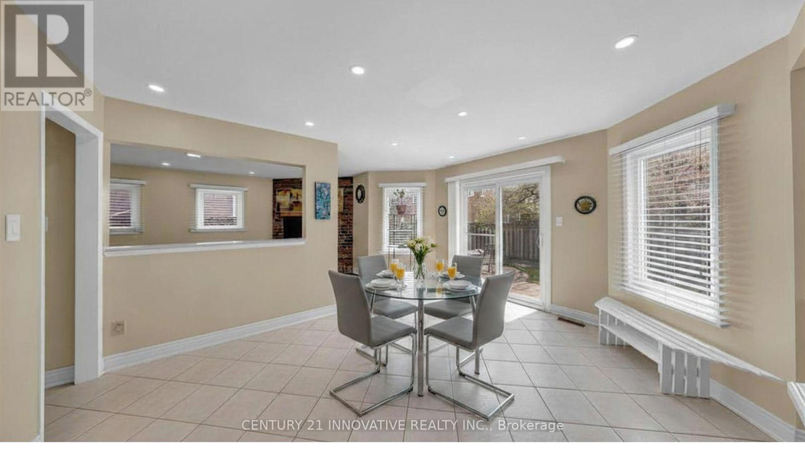 42 Kevi Crescent, Richmond Hill, ON - Indoor Photo Showing Dining Room