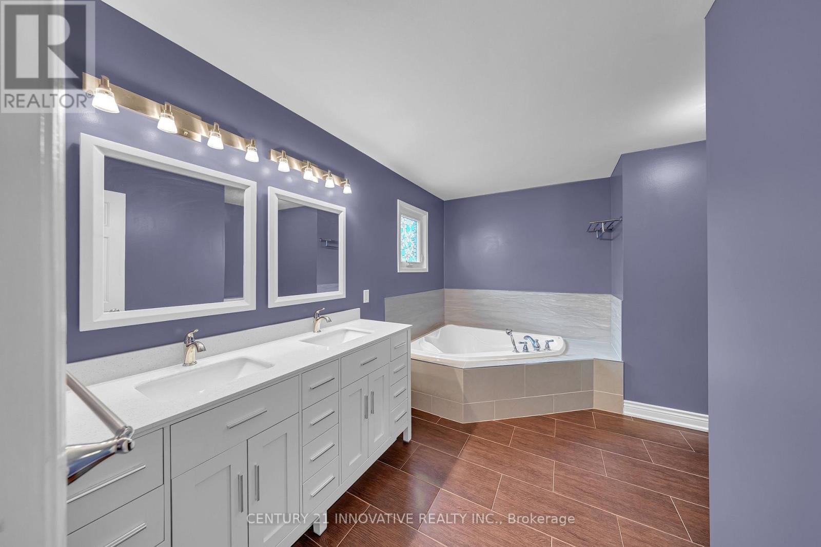 42 Kevi Crescent, Richmond Hill, ON - Indoor Photo Showing Bathroom
