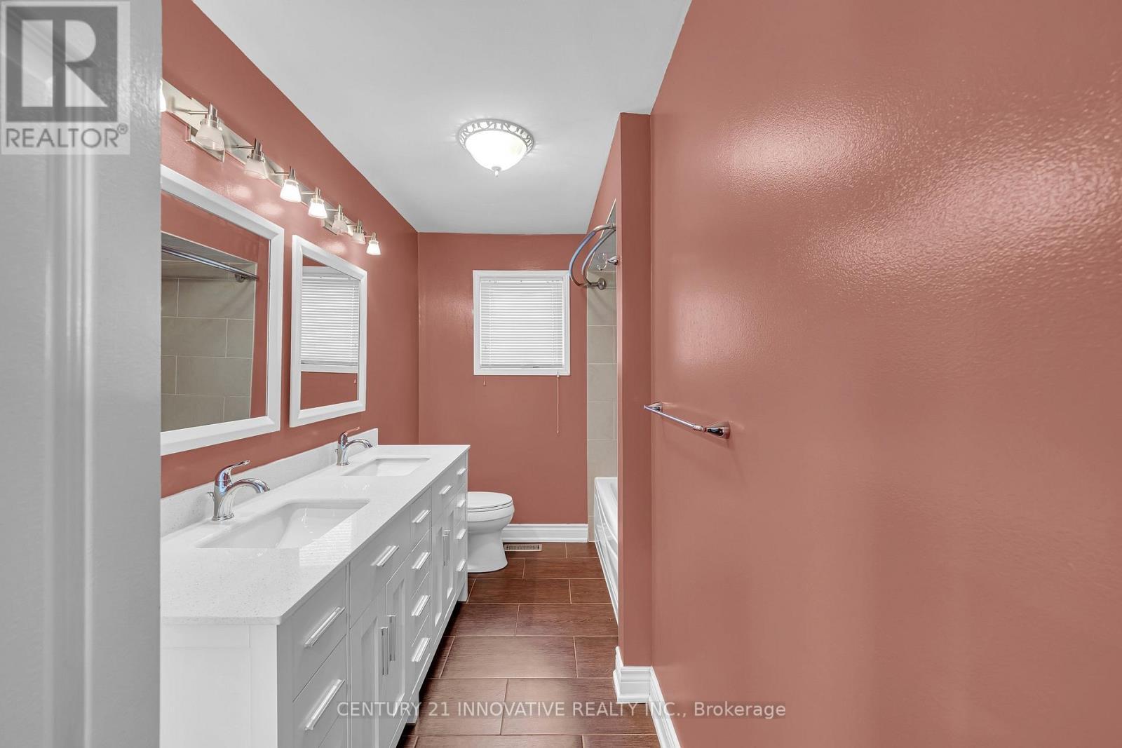 42 Kevi Crescent, Richmond Hill, ON - Indoor Photo Showing Bathroom