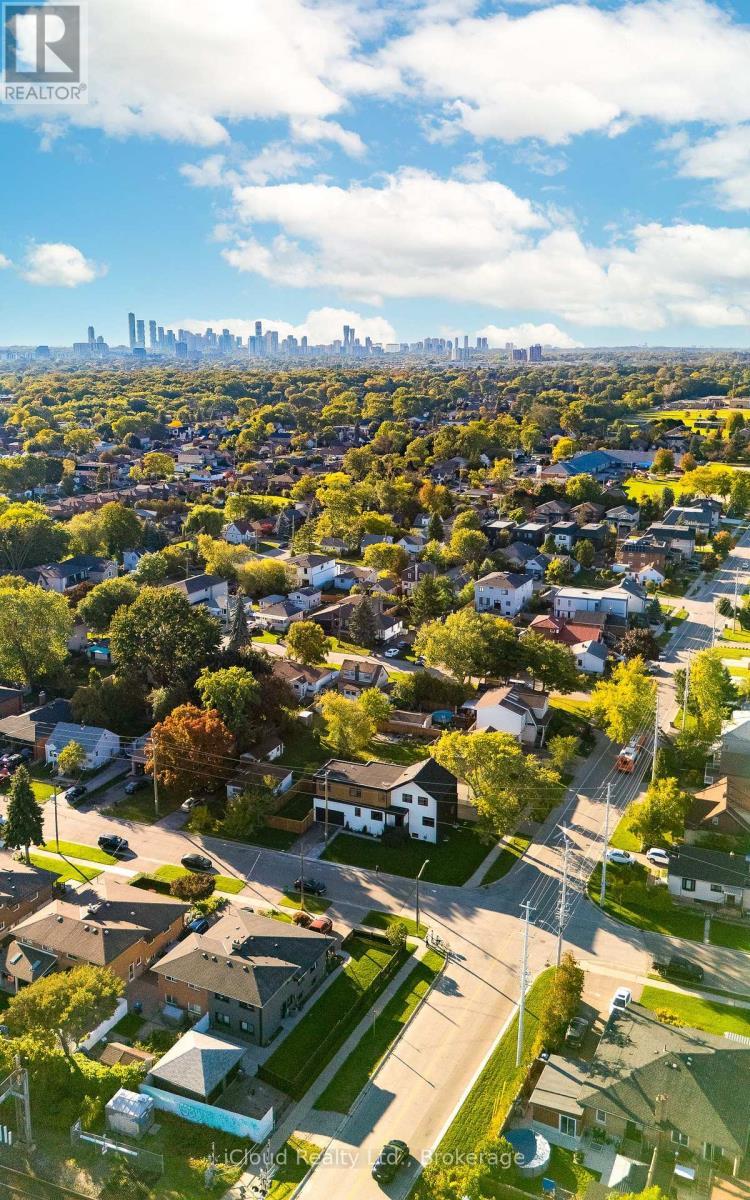 1140 Ogden Avenue, Mississauga, ON - Outdoor With View