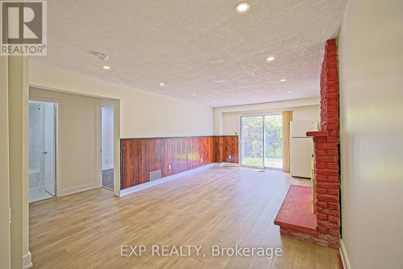 Upper - 4 Fallway Road, Brampton, ON - Indoor Photo Showing Other Room