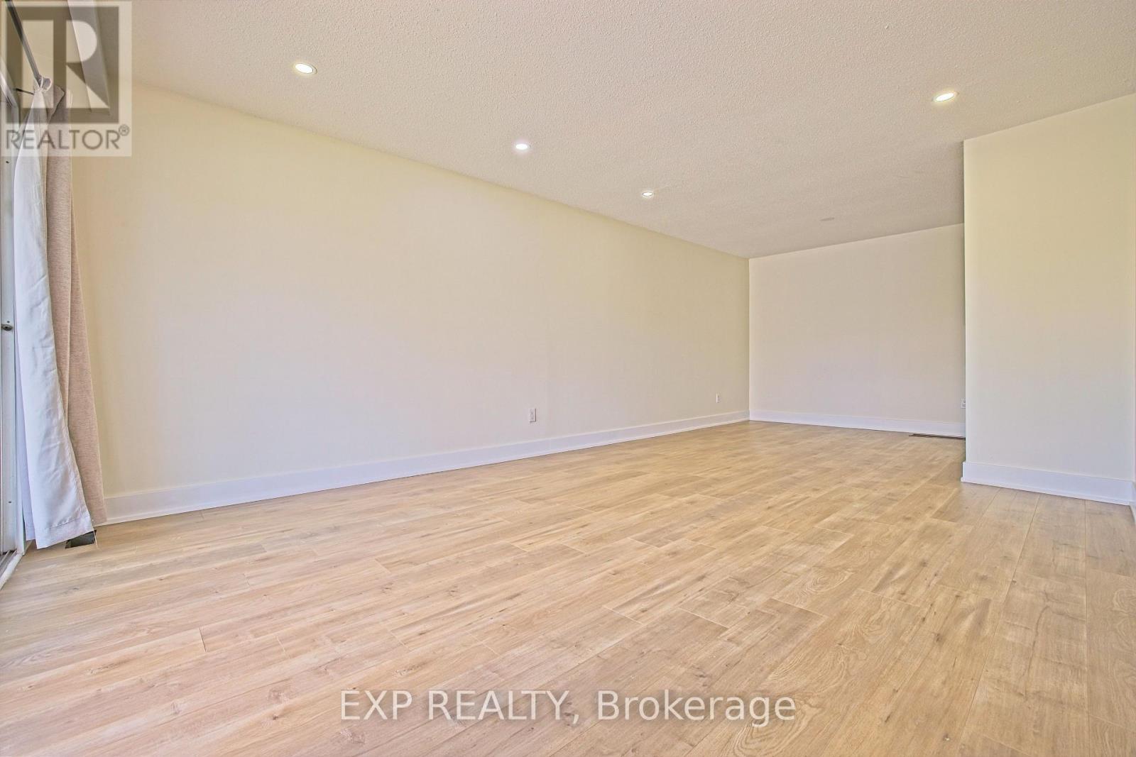 Upper - 4 Fallway Road, Brampton, ON - Indoor Photo Showing Other Room