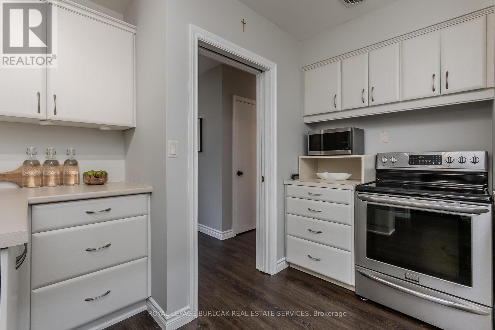 2 Glenbarr Road, St. Catharines, ON - Indoor Photo Showing Kitchen