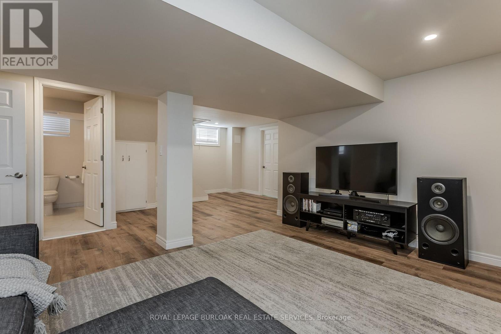 2 Glenbarr Road, St. Catharines, ON - Indoor