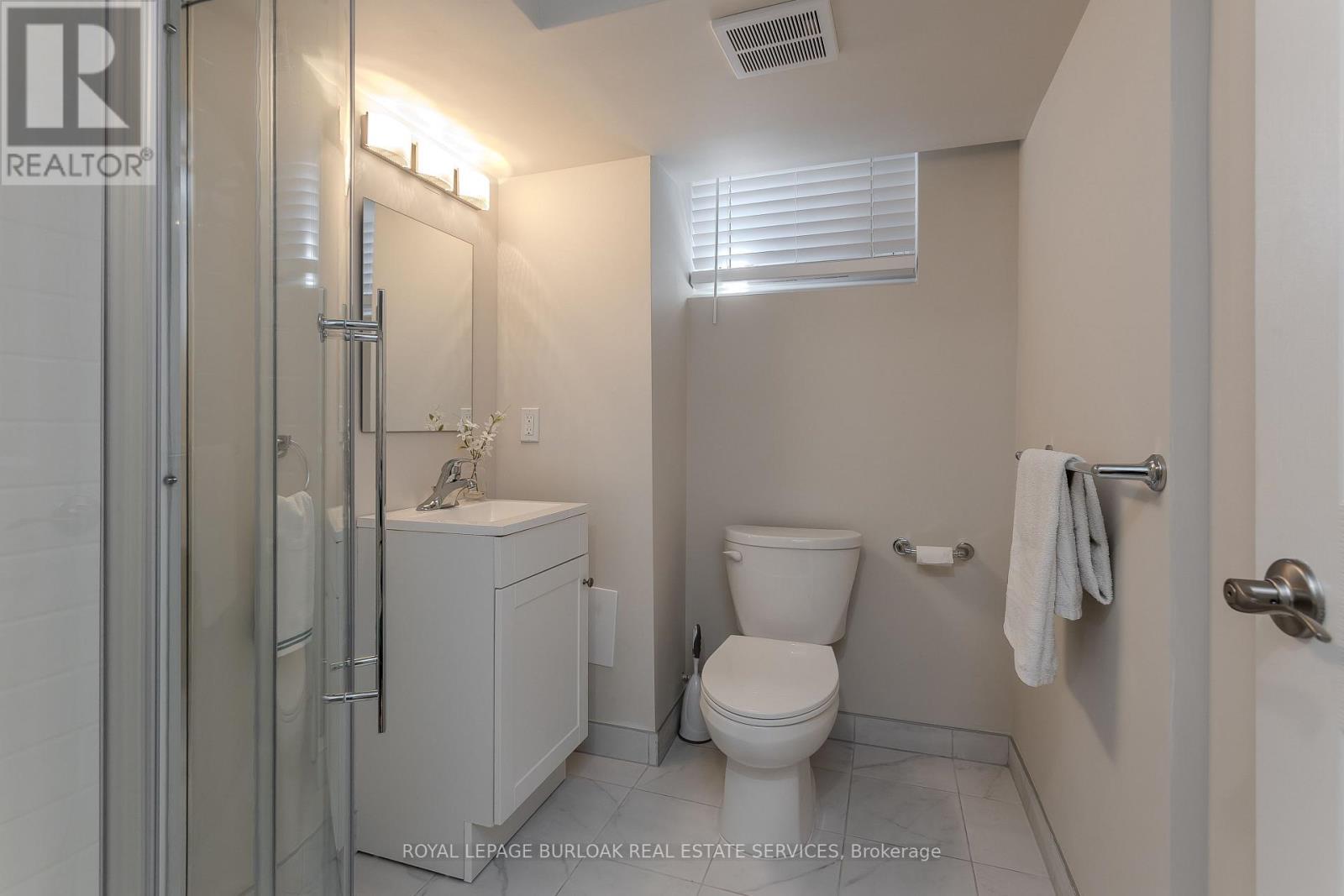 2 Glenbarr Road, St. Catharines, ON - Indoor Photo Showing Bathroom
