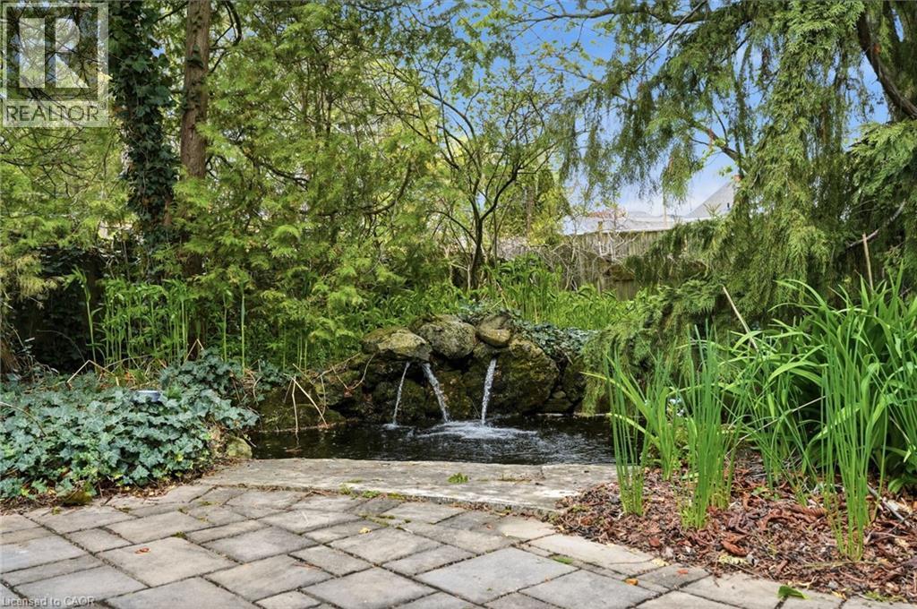 21 Brian Boulevard, Waterdown, ON - Outdoor