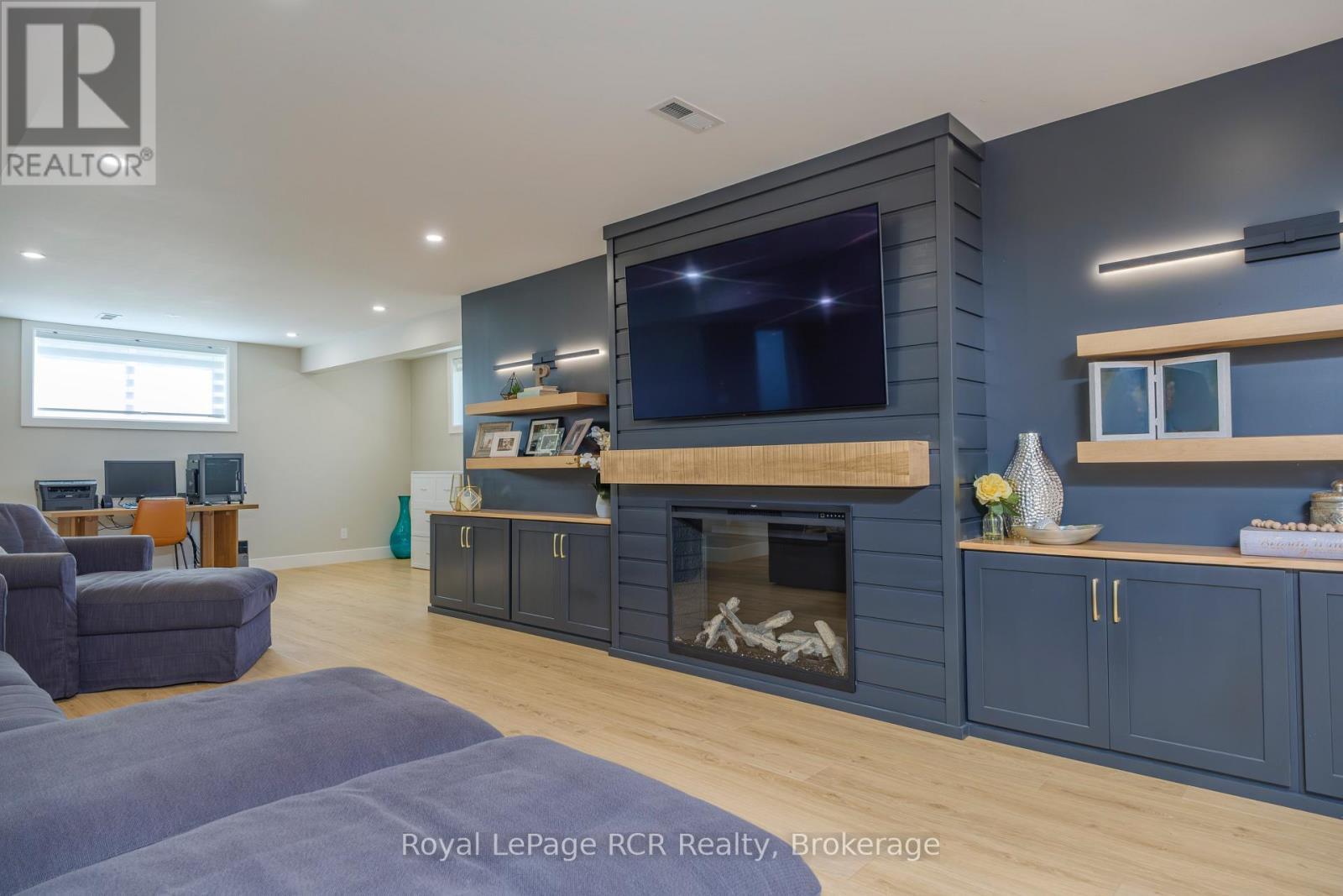 22 Nickason Drive, Arran-Elderslie, ON - Indoor Photo Showing Living Room With Fireplace